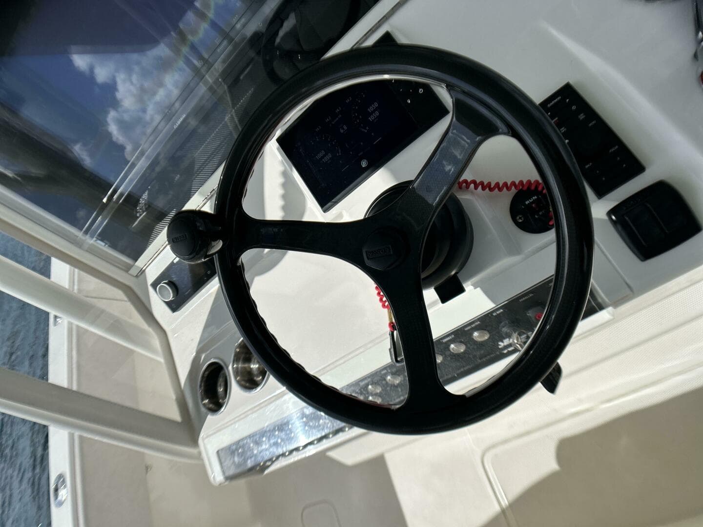 2022 Seavee 390Z Center Console — photo 11