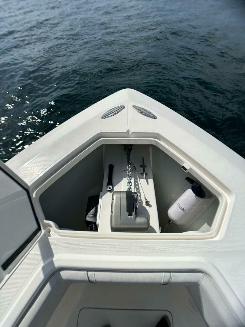2022 Seavee 390Z Center Console — photo 22