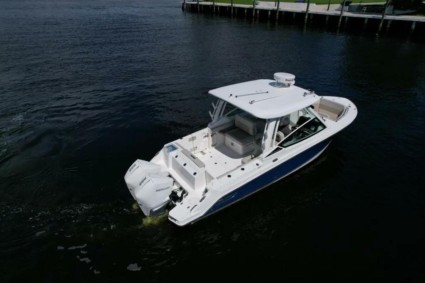 2022 Boston Whaler 280 Vantage — photo 44