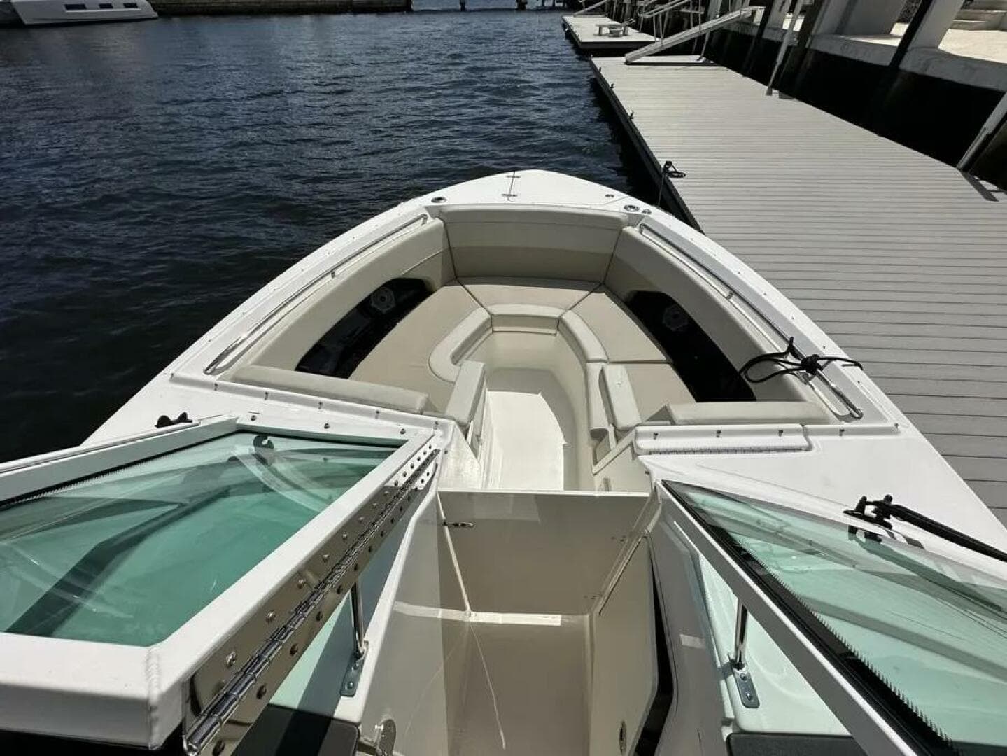 2022 Boston Whaler 280 Vantage — photo 17