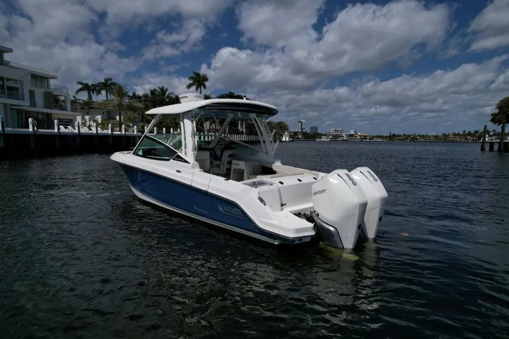 2022 Boston Whaler 280 Vantage — photo 39