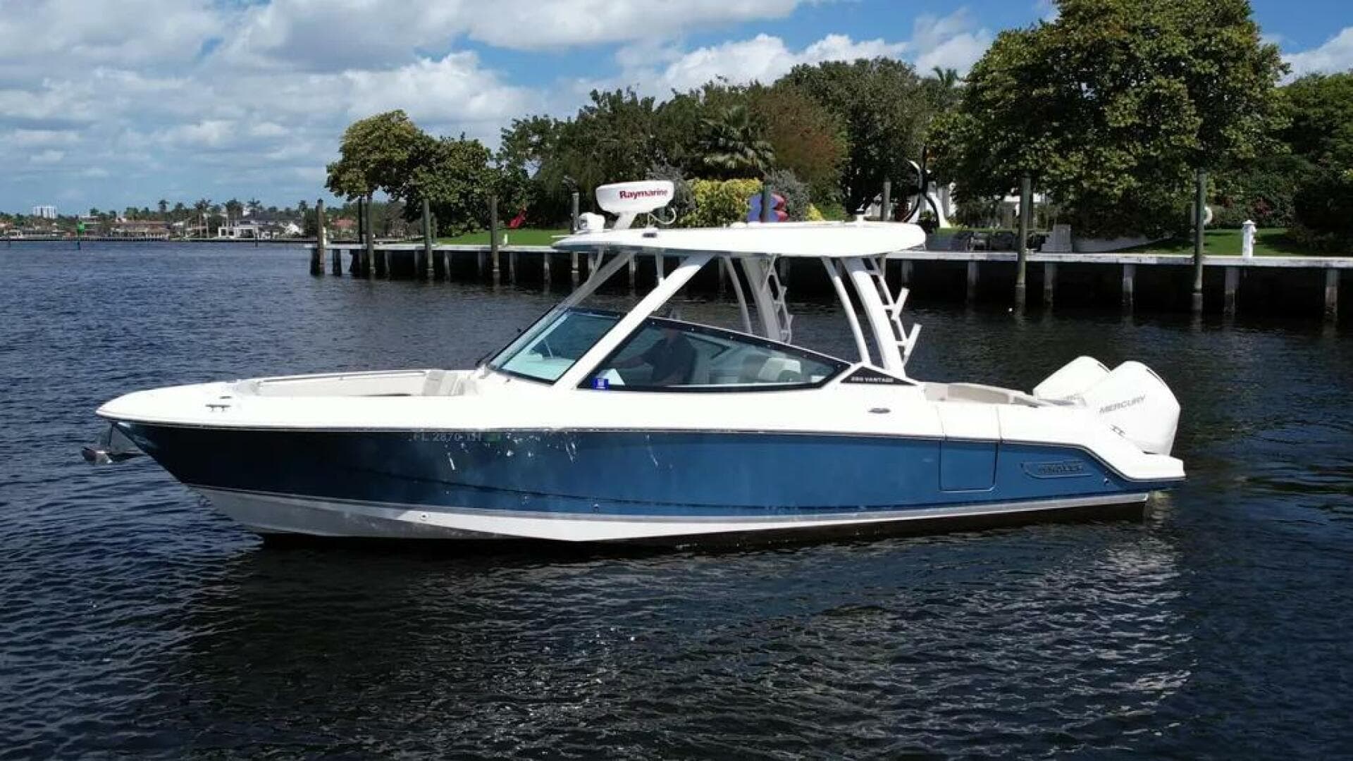 2022 Boston Whaler 280 Vantage — photo 4