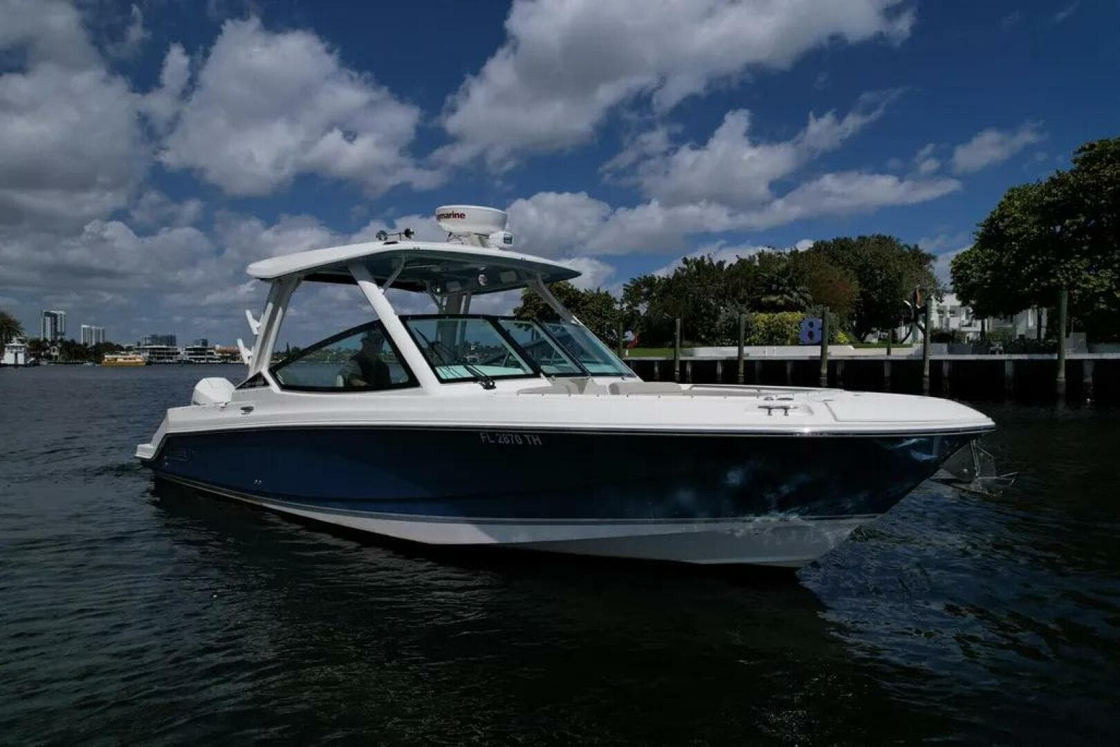 2022 Boston Whaler 280 Vantage — photo 3