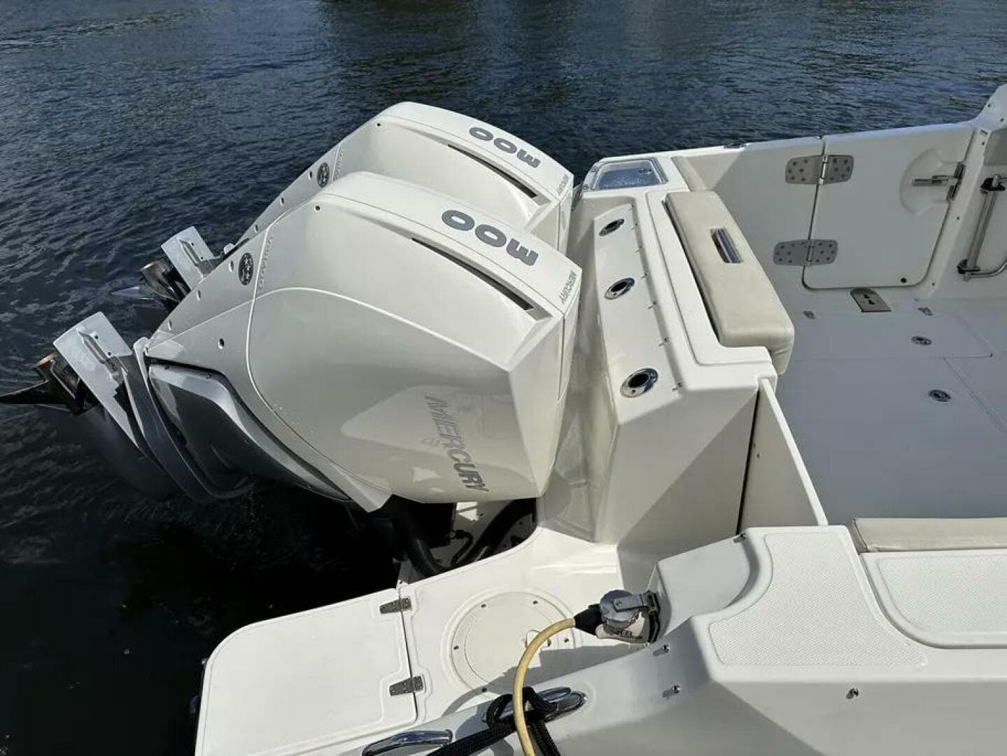 2022 Boston Whaler 280 Vantage — photo 8