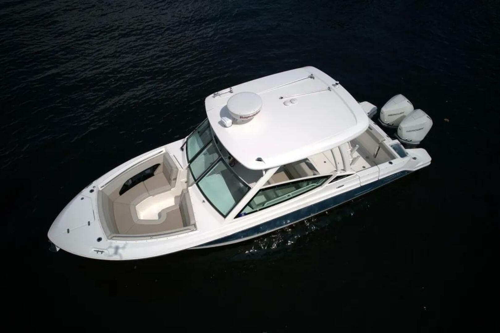 2022 Boston Whaler 280 Vantage — photo 54