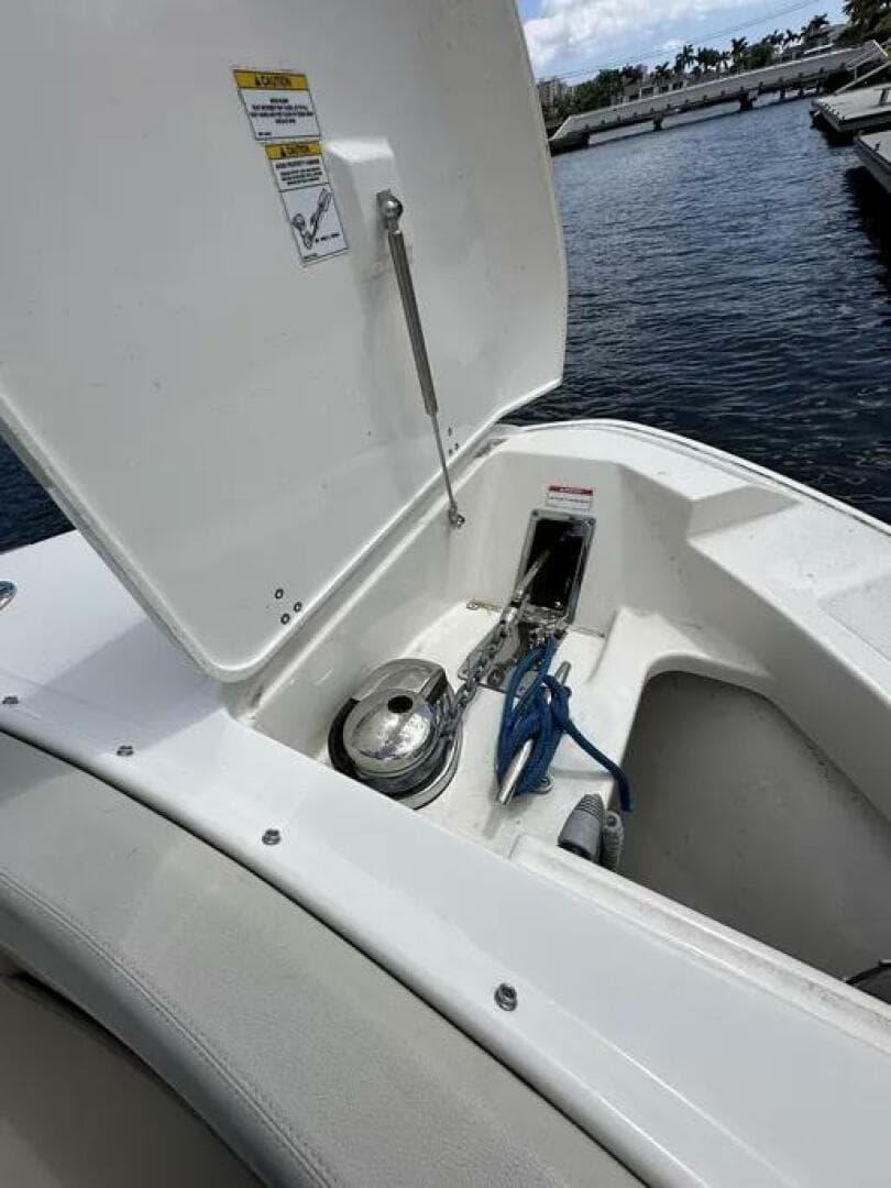 2022 Boston Whaler 280 Vantage — photo 30