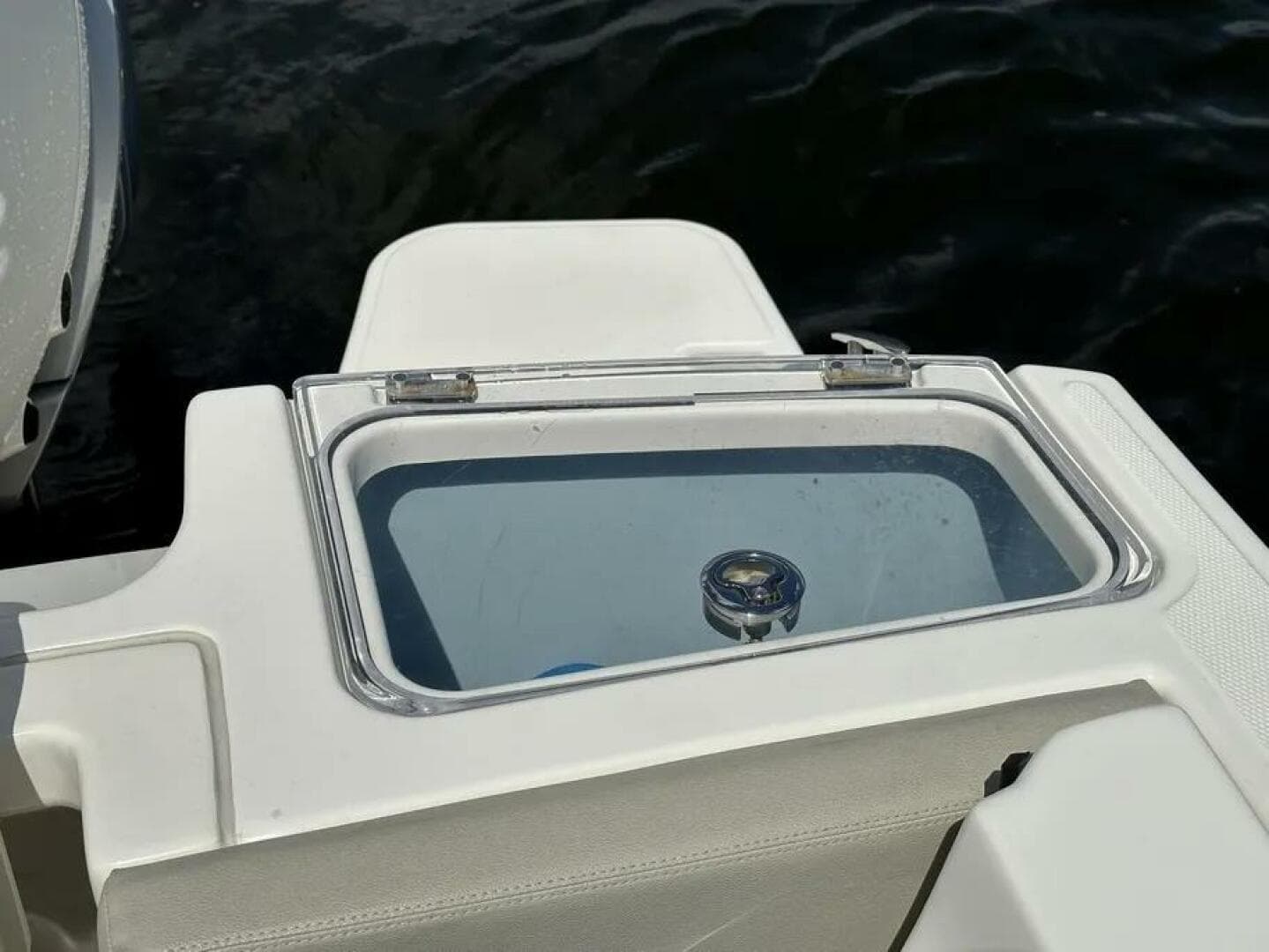 2022 Boston Whaler 280 Vantage — photo 10
