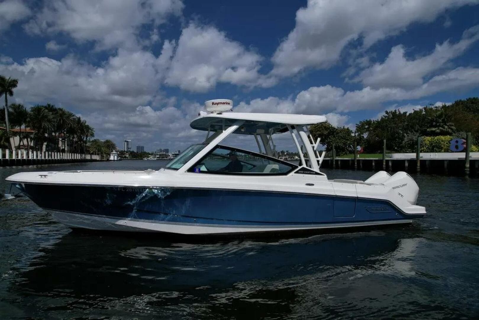 2022 Boston Whaler 280 Vantage — photo 46