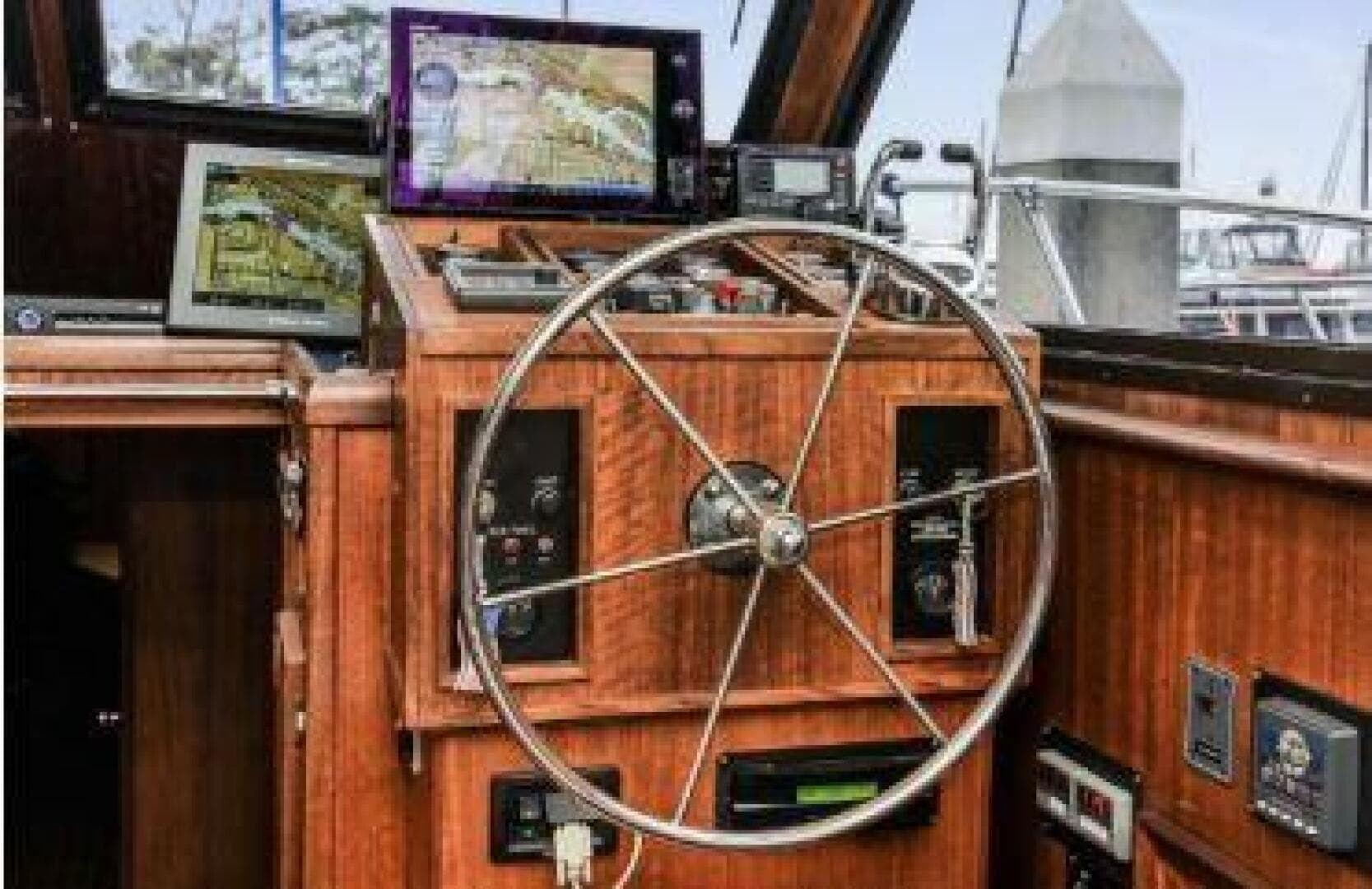 1977 Hatteras 56 Seakeeper — photo 5