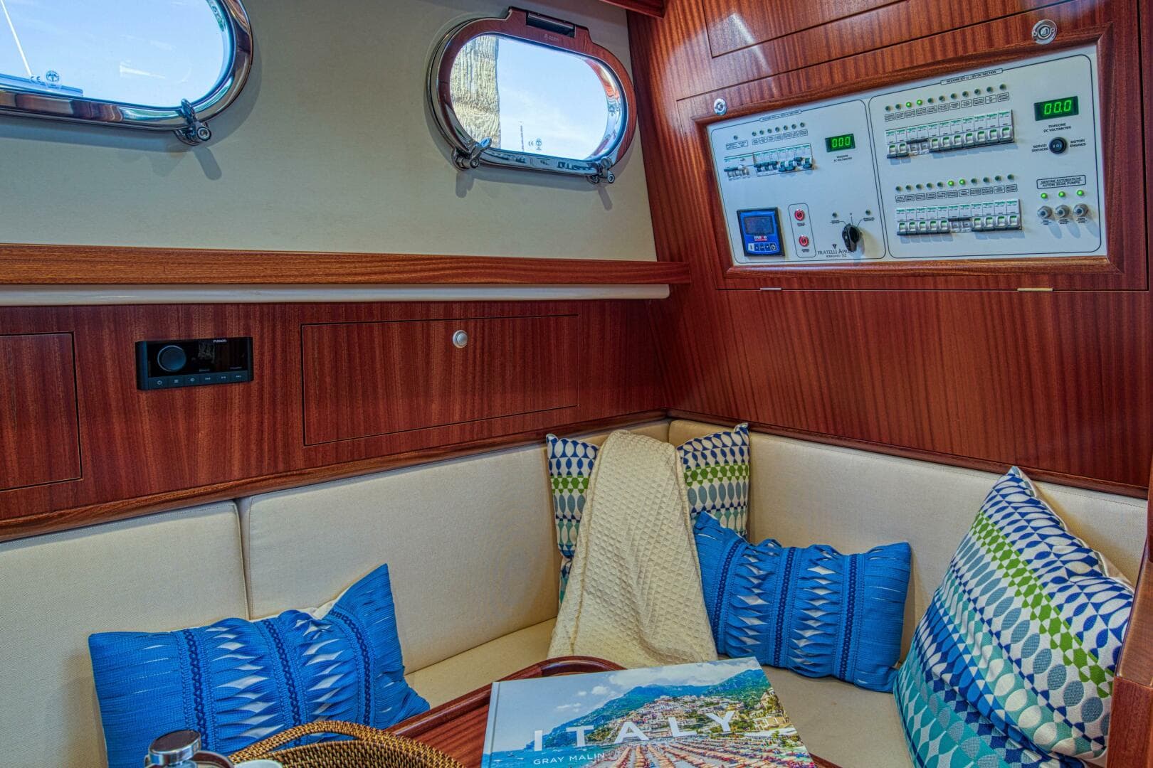 2020 Fratelli Aprea Sorrento 32 — photo 21