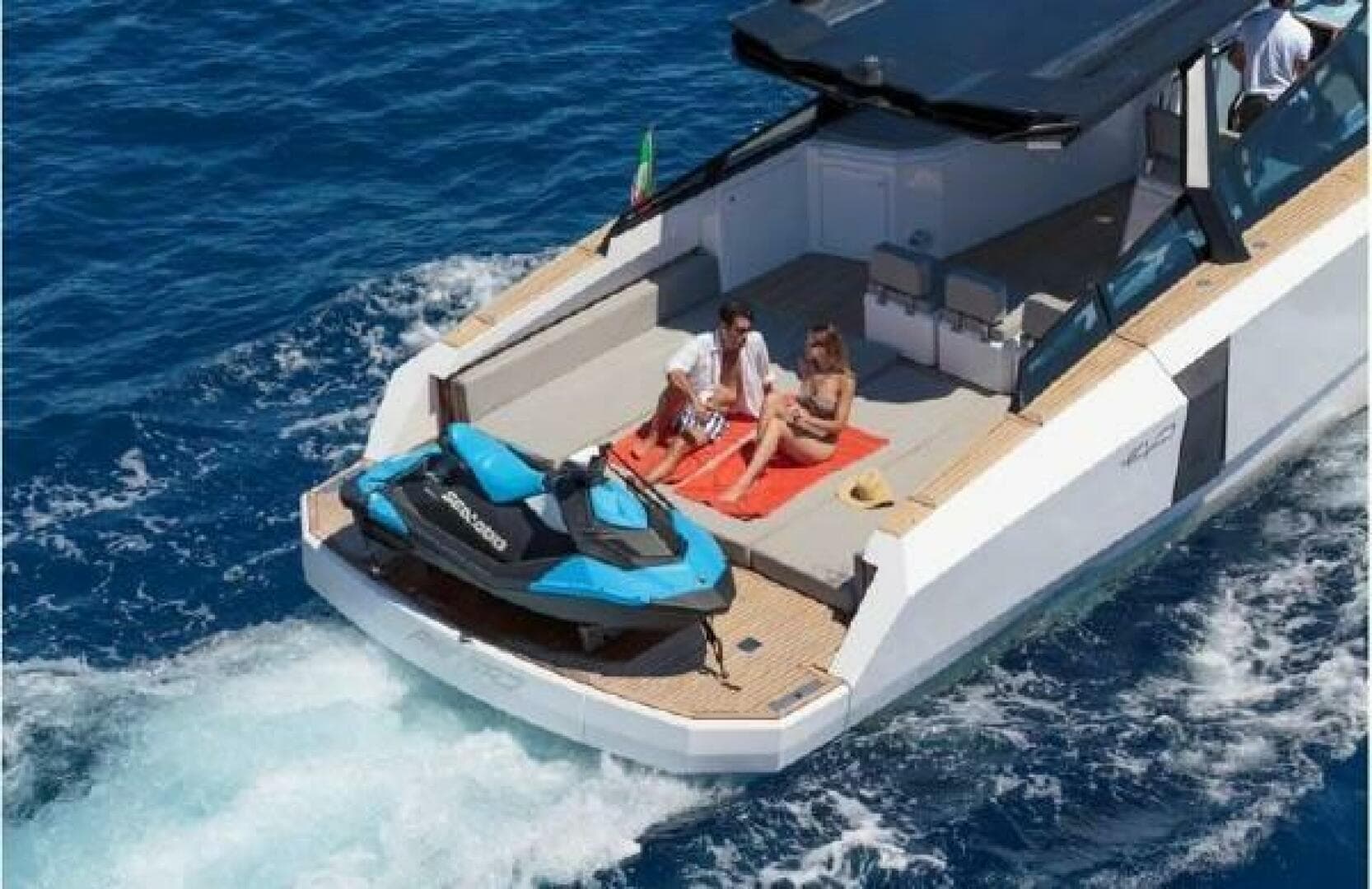 2017 Evo 43 — photo 3