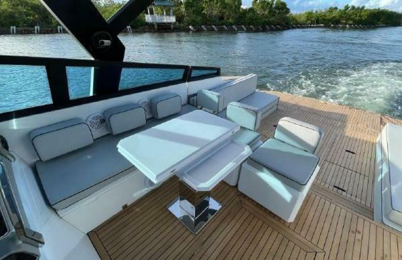 2017 Evo 43 — photo 10