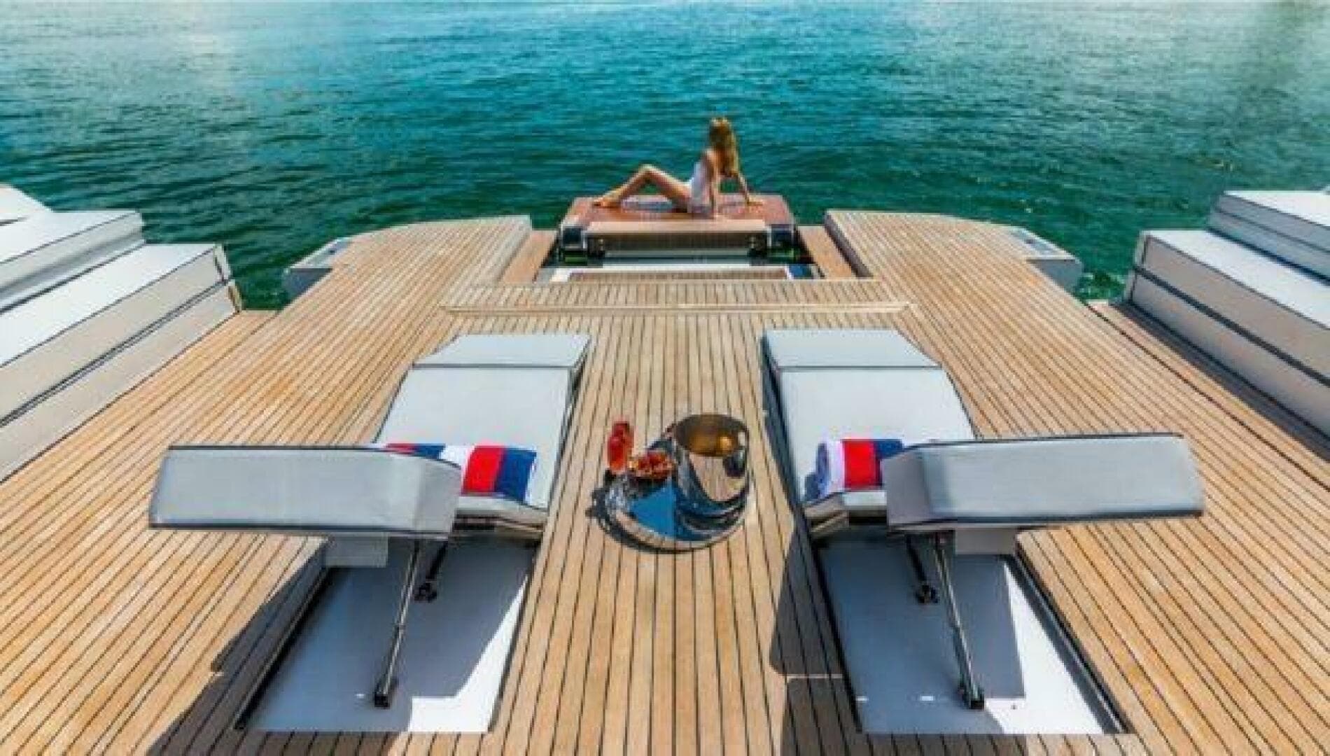 2017 Evo 43 — photo 4