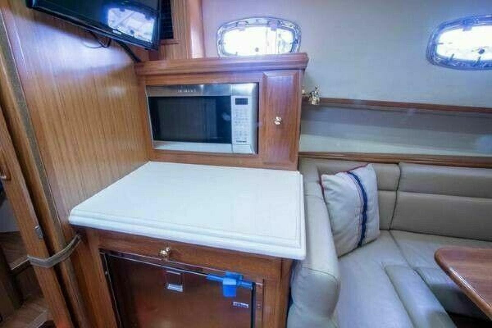 2016 Mainship M34 Pilot — photo 12