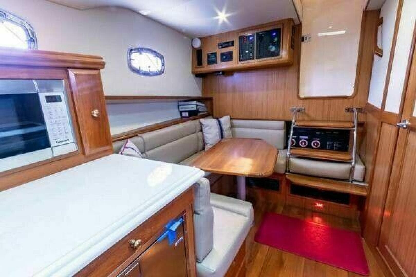 2016 Mainship M34 Pilot — photo 15