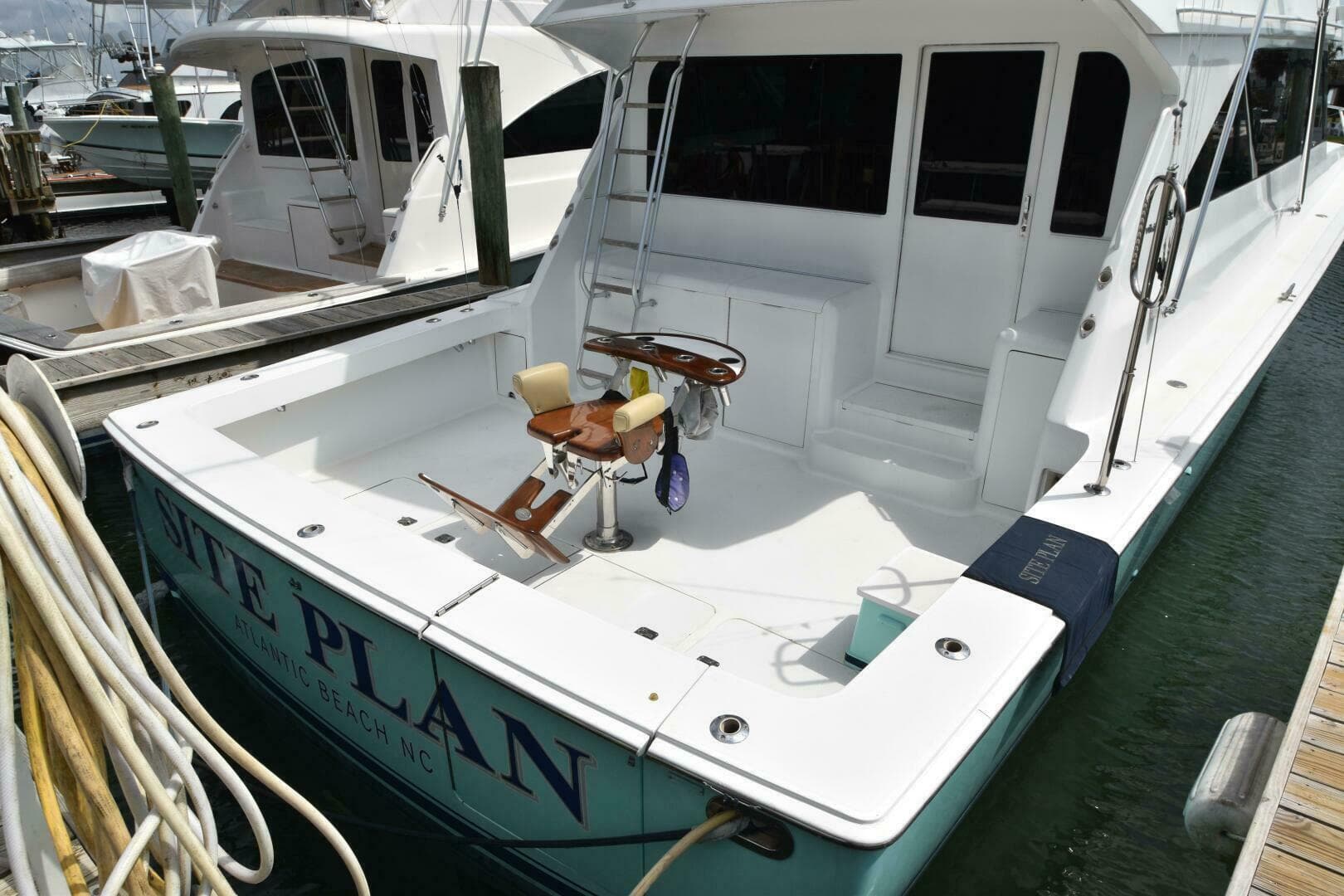 2000 Viking 55 Convertible — photo 32