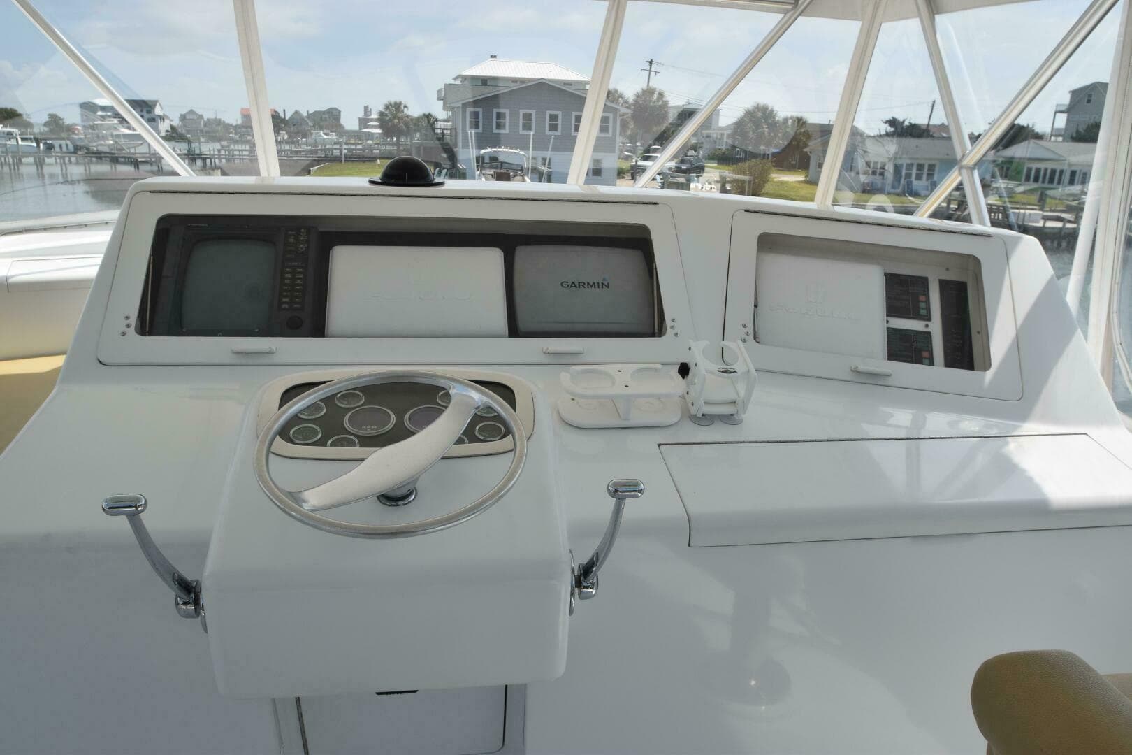 2000 Viking 55 Convertible — photo 35