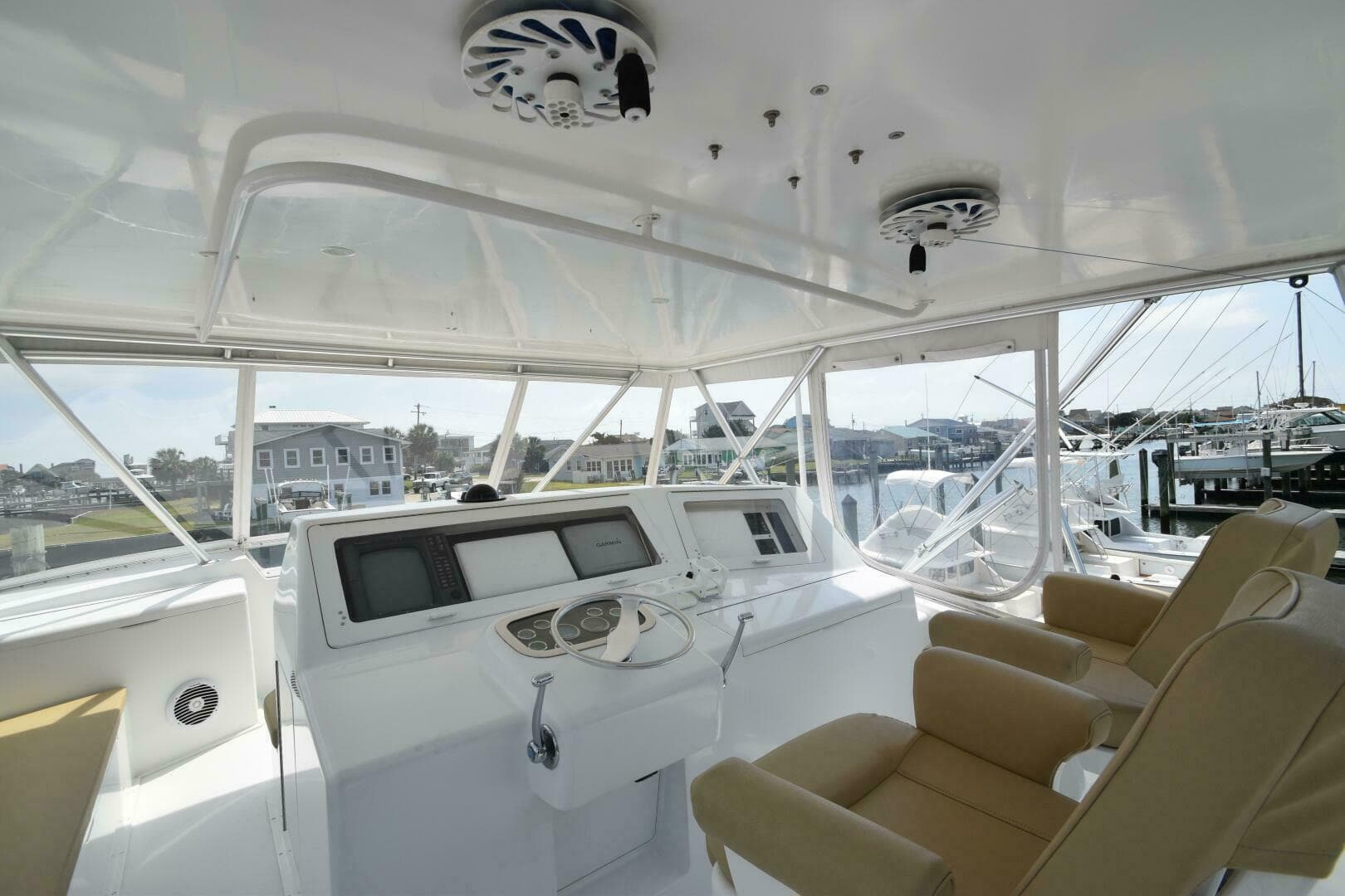 2000 Viking 55 Convertible — photo 36