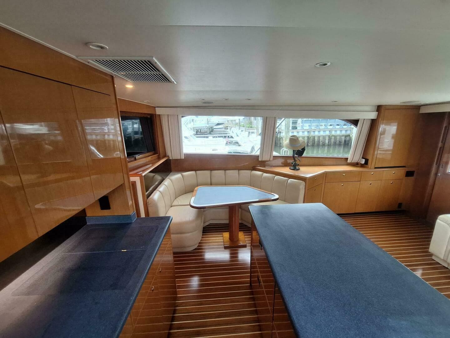 2000 Viking 55 Convertible — photo 48