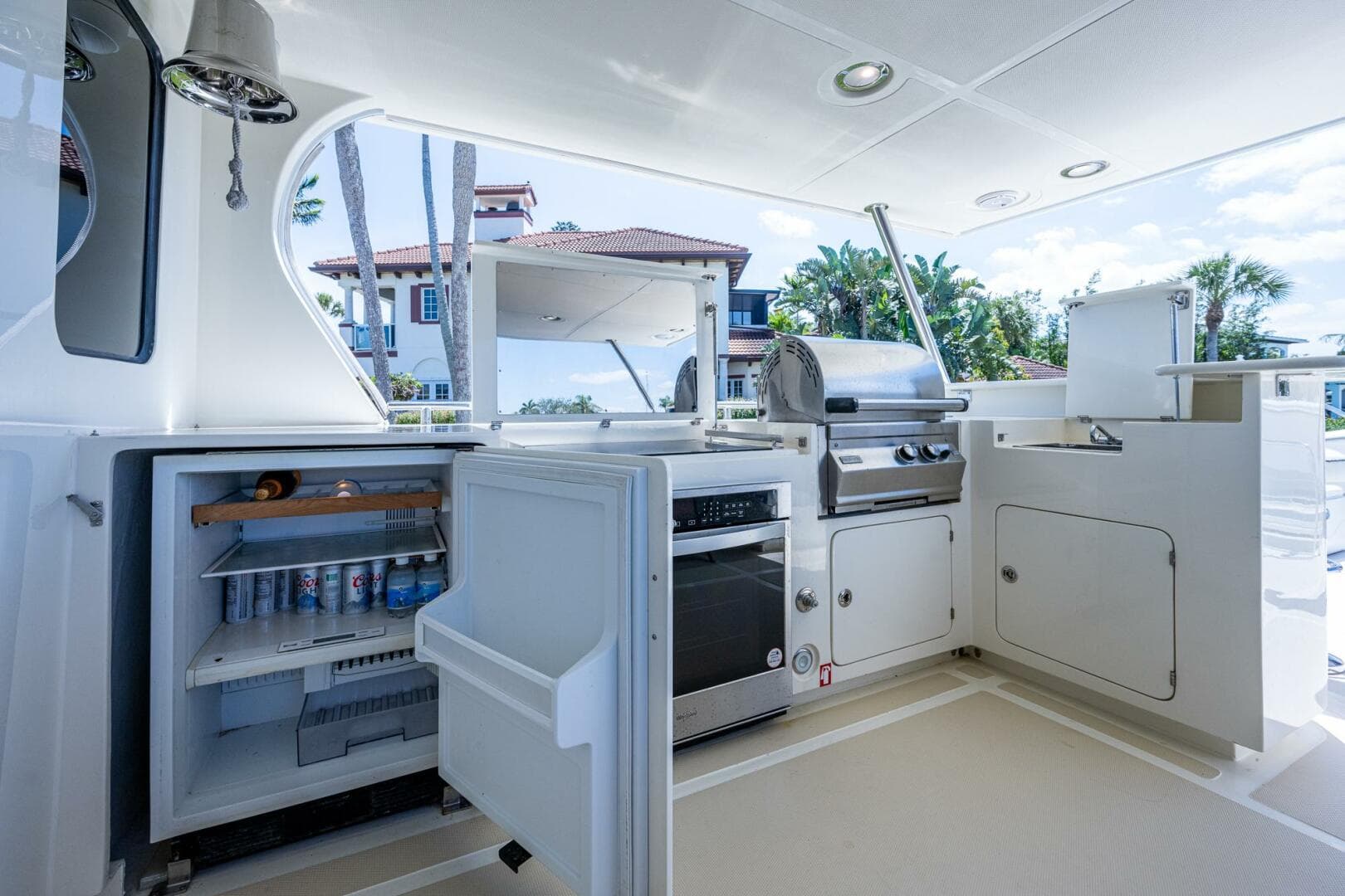 2013 Marlow Explorer Enclosed Bridge — photo 16