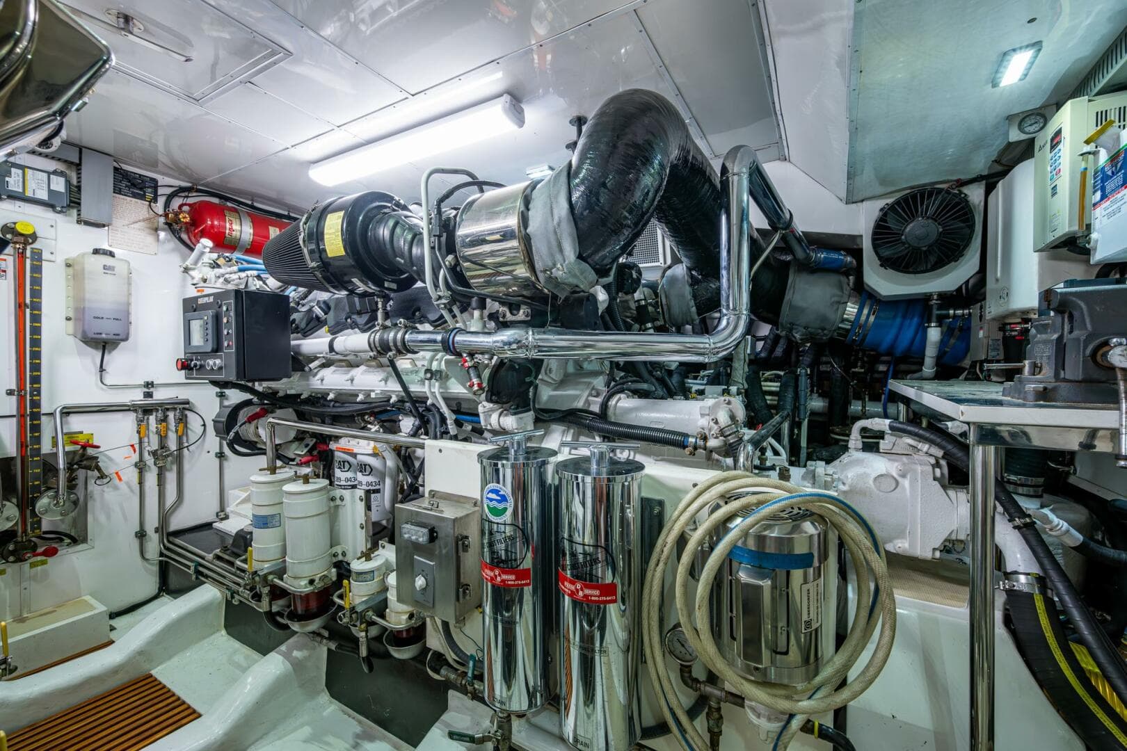 2013 Marlow Explorer Enclosed Bridge — photo 27