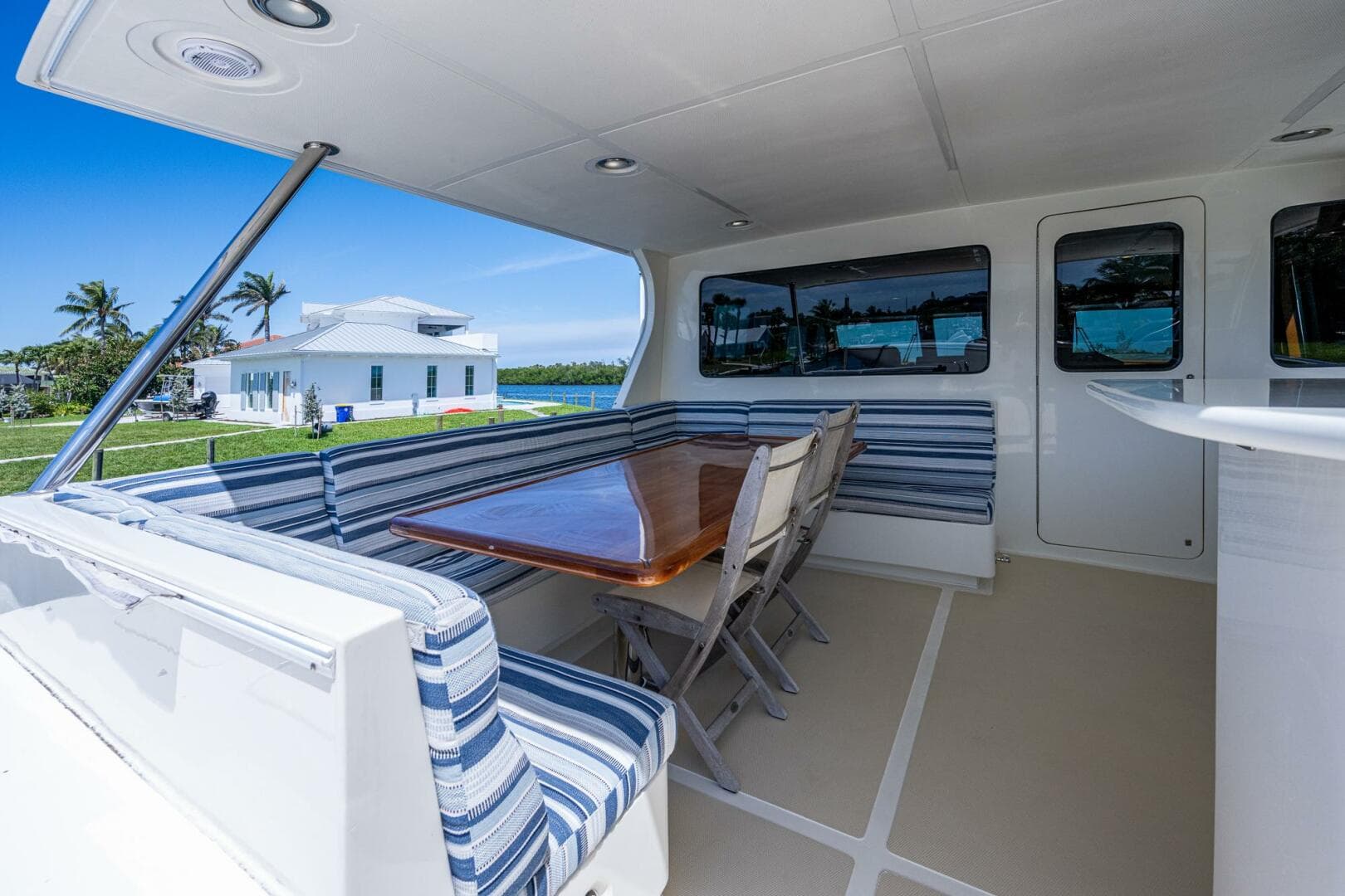 2013 Marlow Explorer Enclosed Bridge — photo 19