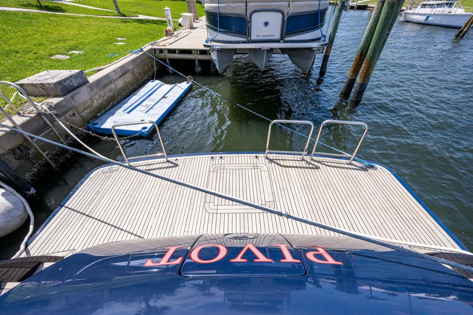 2013 Marlow Explorer Enclosed Bridge — photo 23