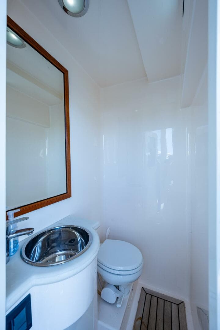 2013 Marlow Explorer Enclosed Bridge — photo 72