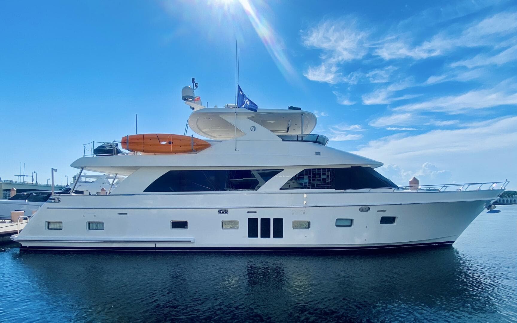 2010 Ocean Alexander 83 — photo 10