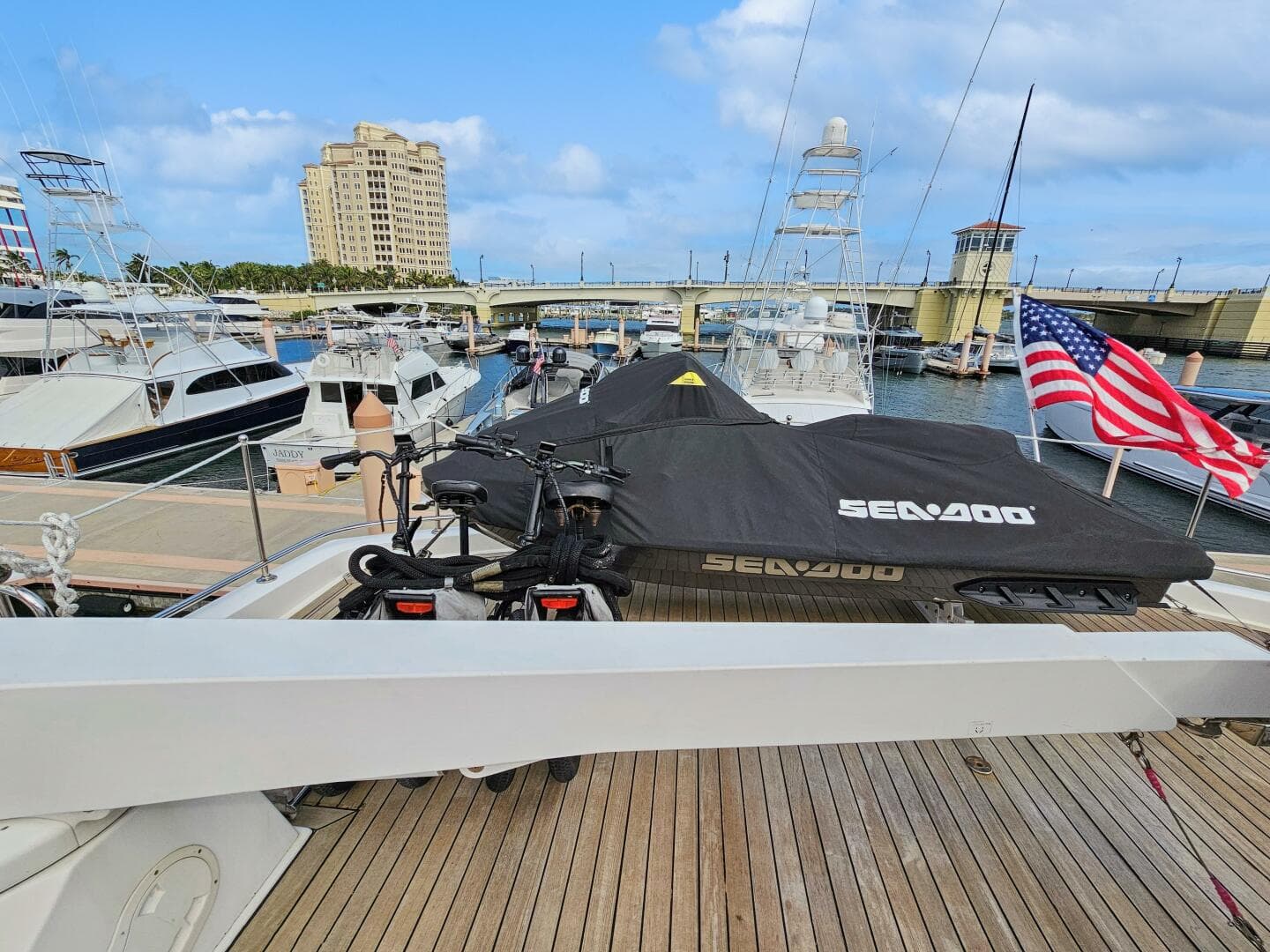 2010 Ocean Alexander 83 — photo 38