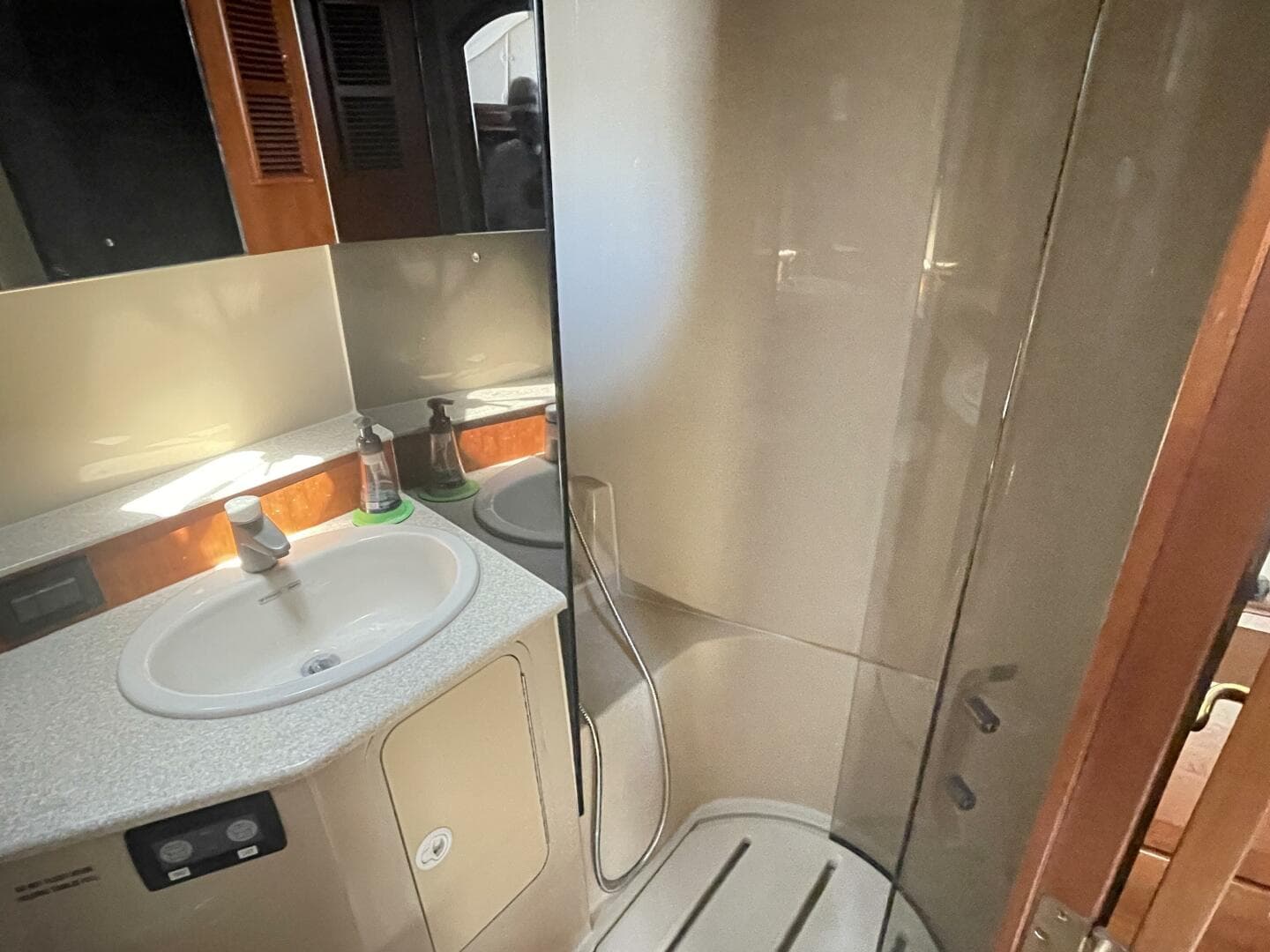 2007 Rampage 38 Express — photo 95