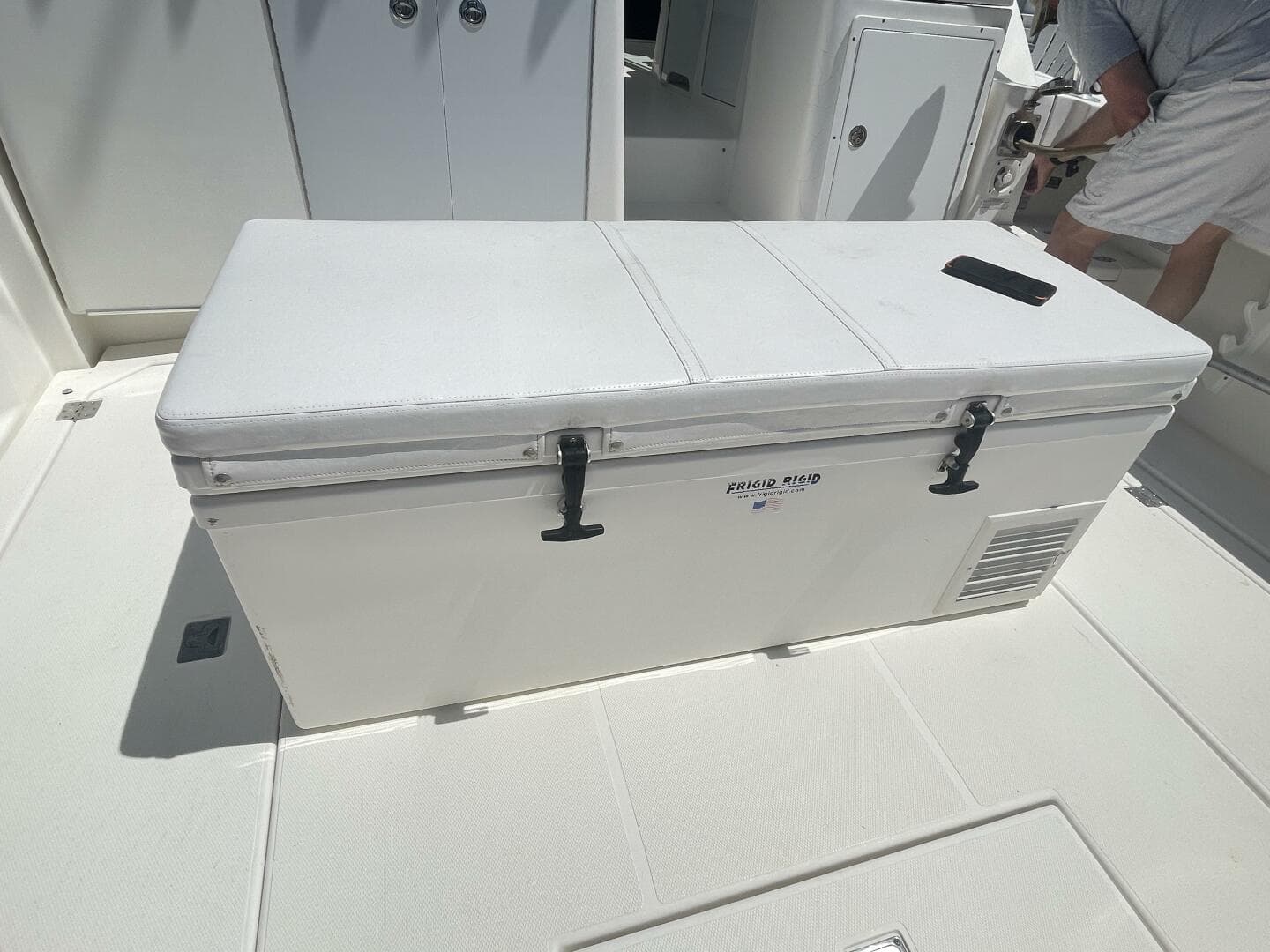 2007 Rampage 38 Express — photo 21