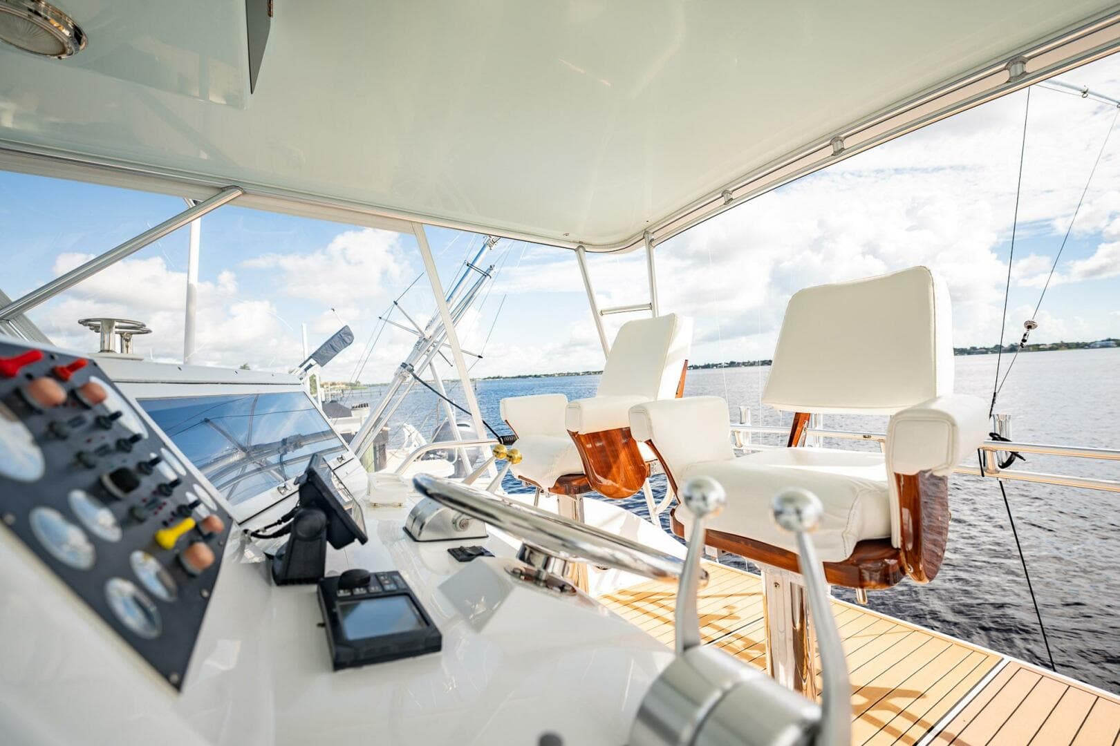 2000 Viking Conv Sport Fisher — photo 48