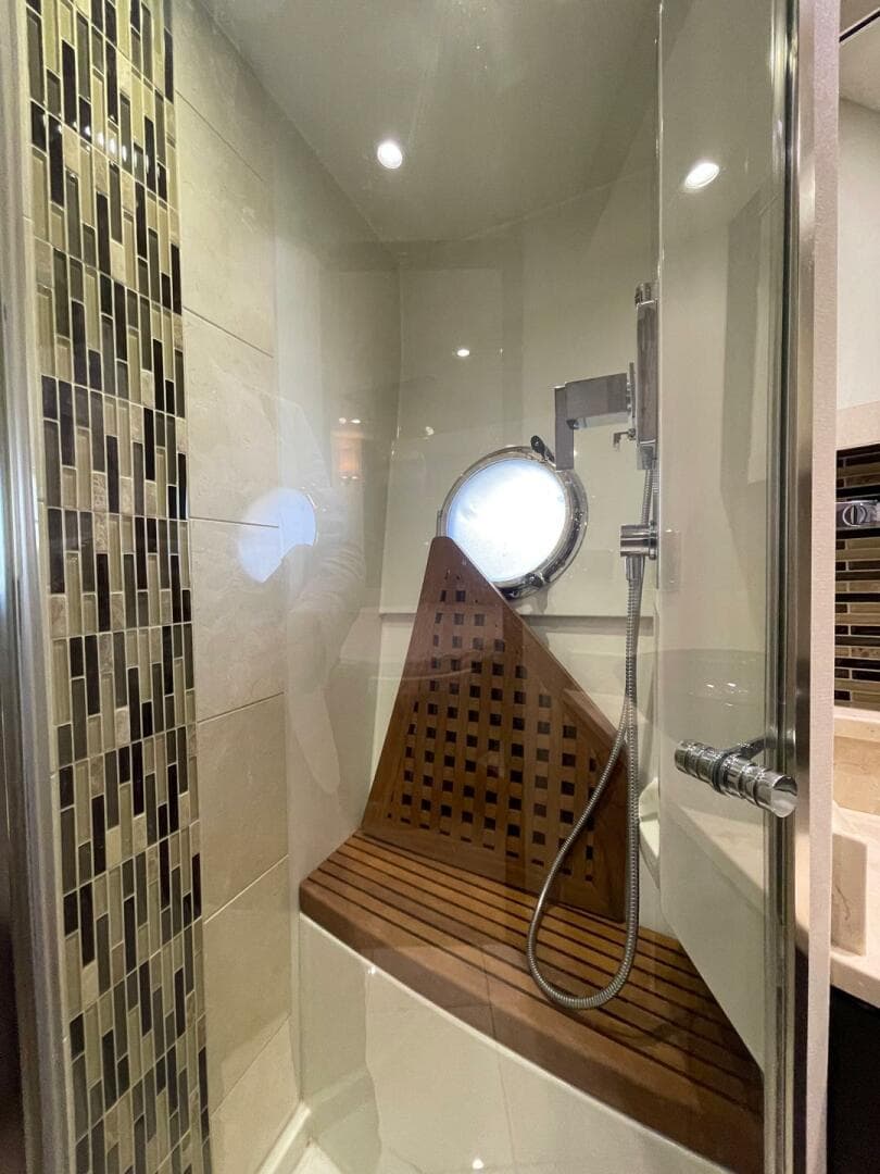 2013 Marquis 630 Sport — photo 17