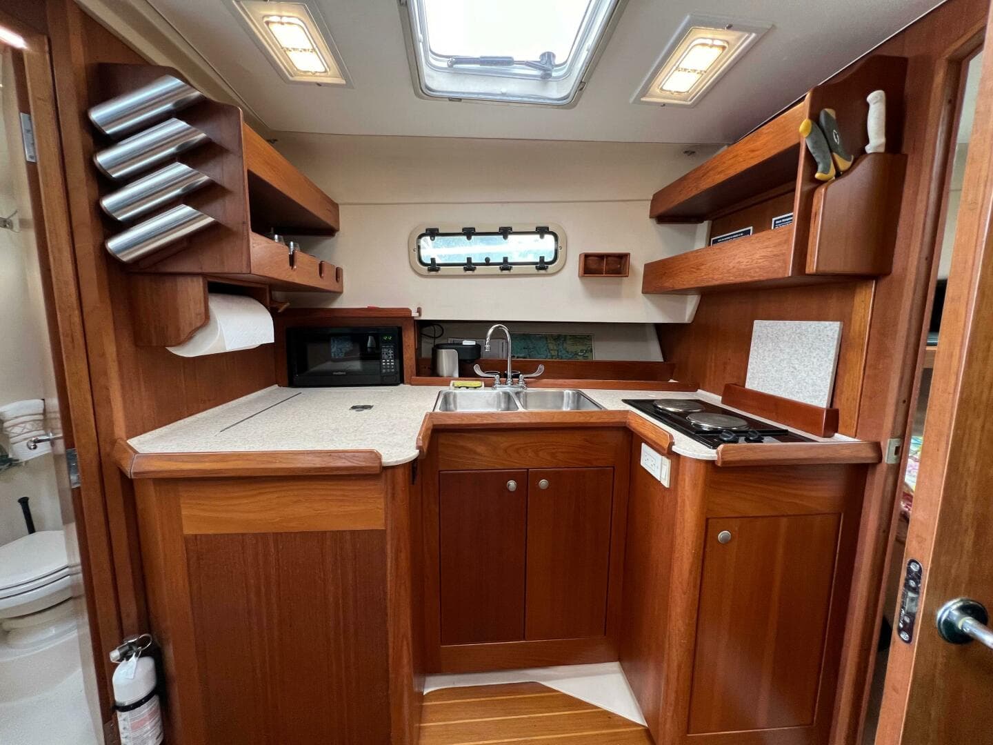 2000 Mainship Pilot 34 — photo 16