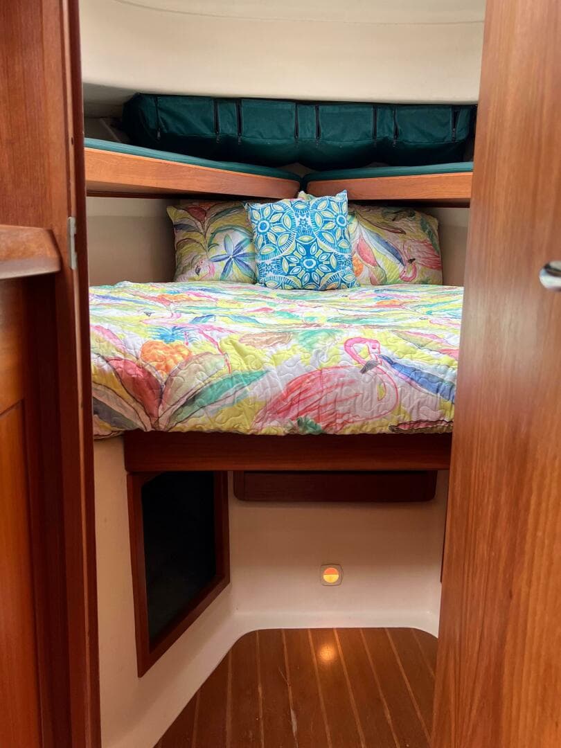 2000 Mainship Pilot 34 — photo 18