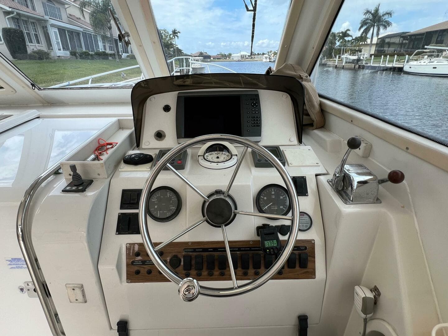 2000 Mainship Pilot 34 — photo 10