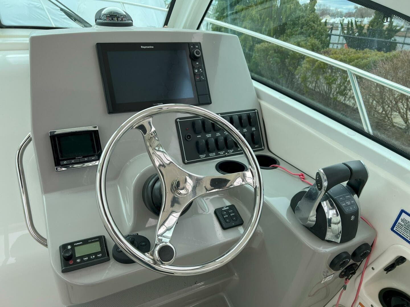 2017 Boston Whaler 285 Conquest — photo 16