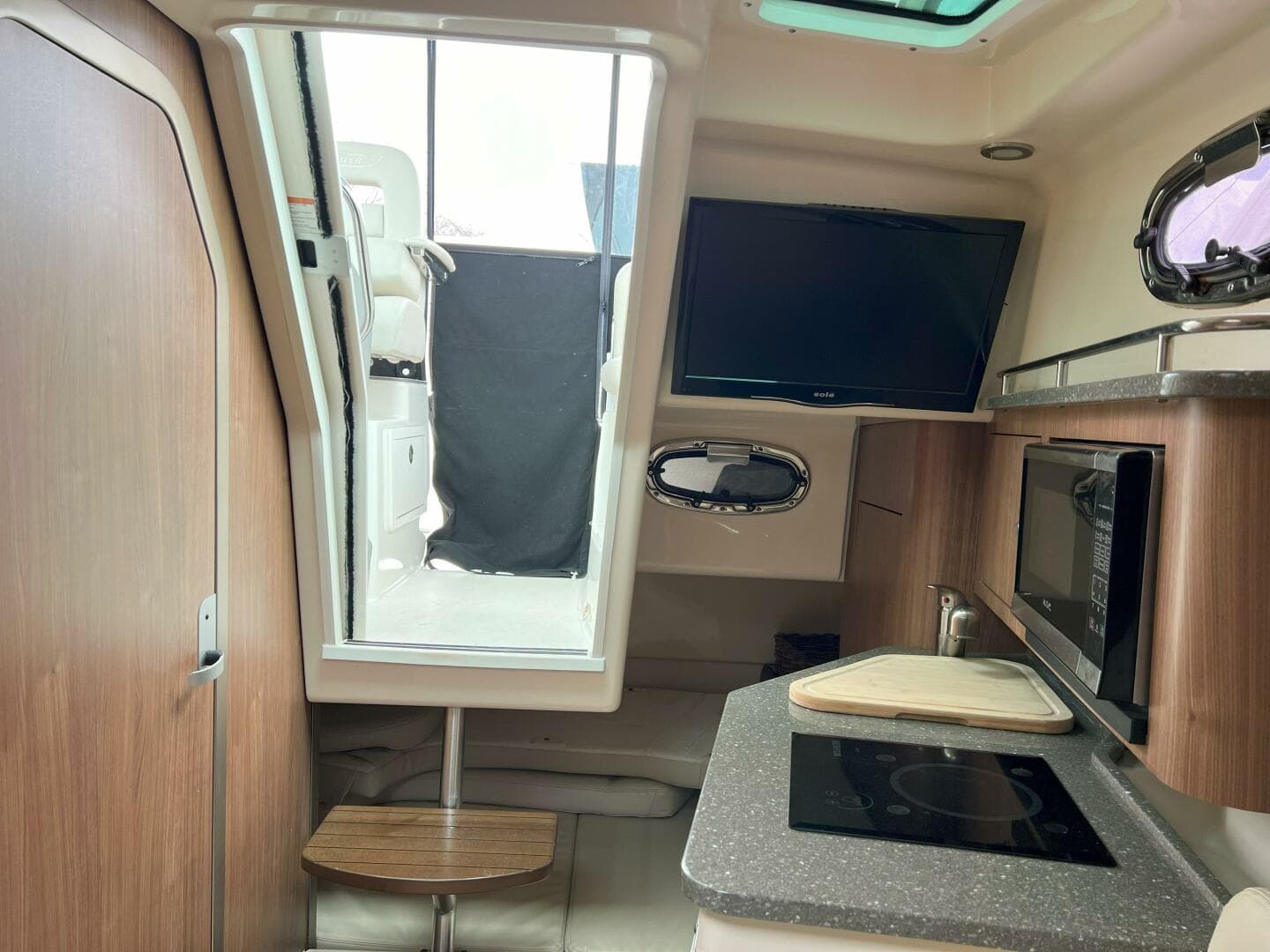 2017 Boston Whaler 285 Conquest — photo 30