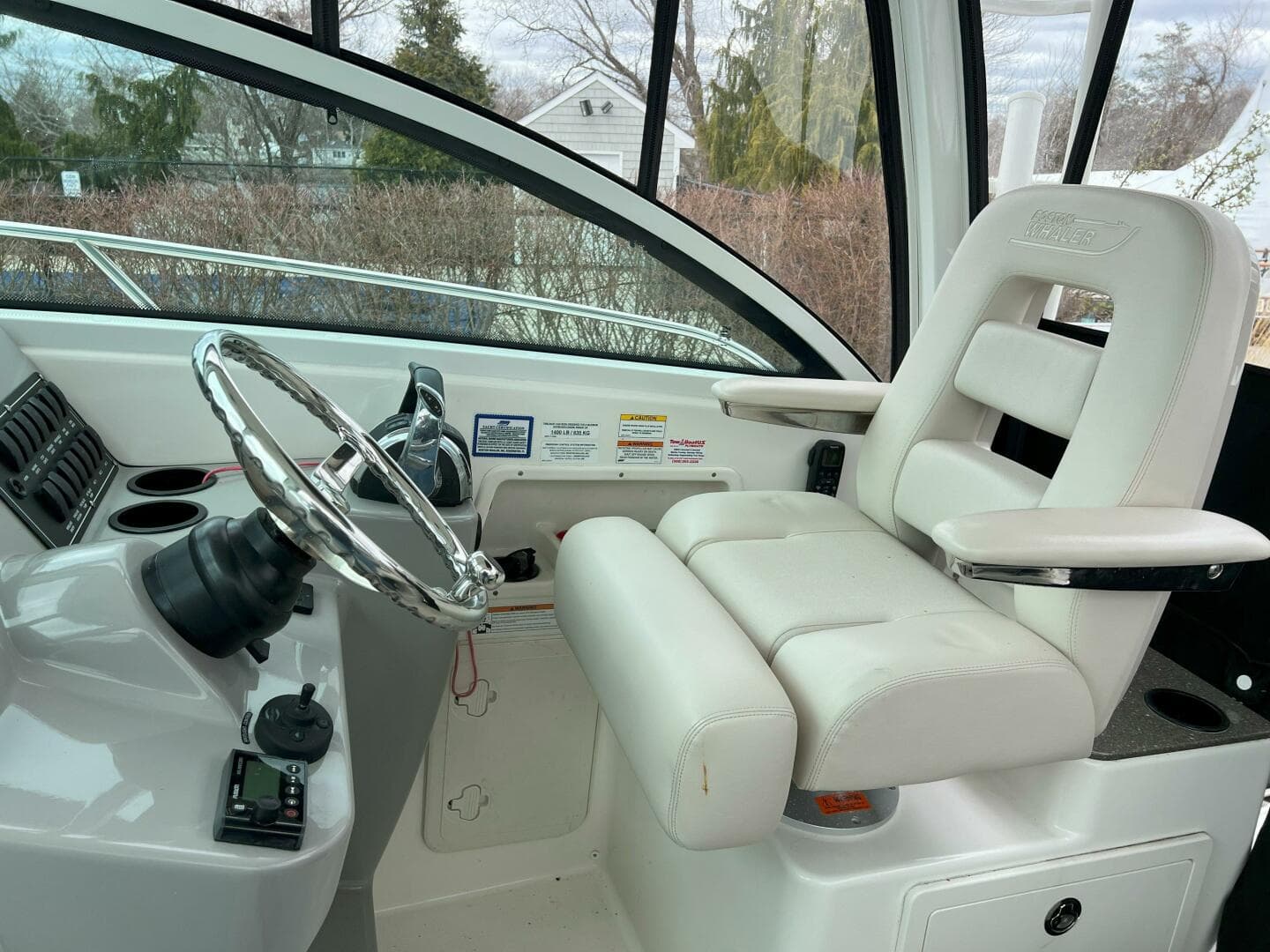 2017 Boston Whaler 285 Conquest — photo 15