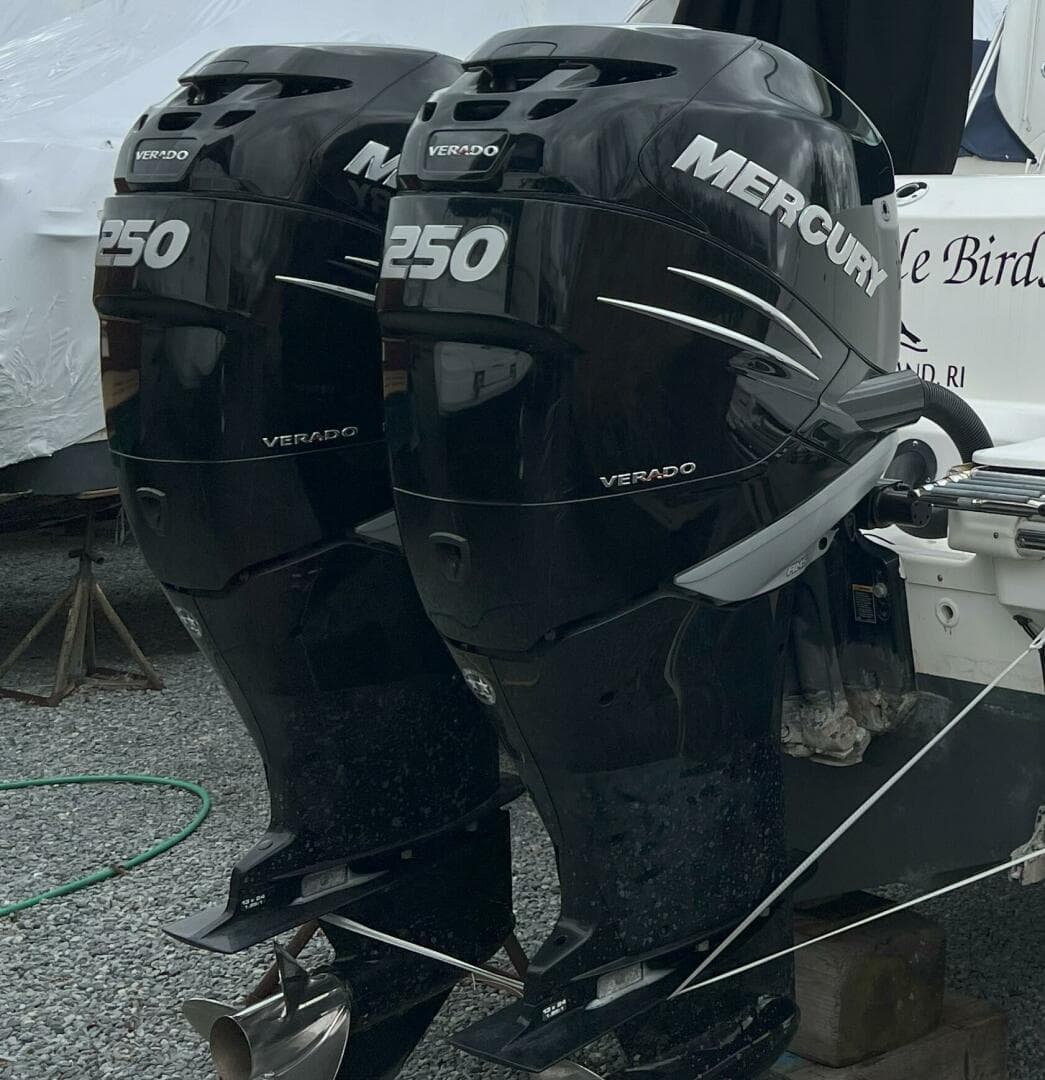 2017 Boston Whaler 285 Conquest — photo 5