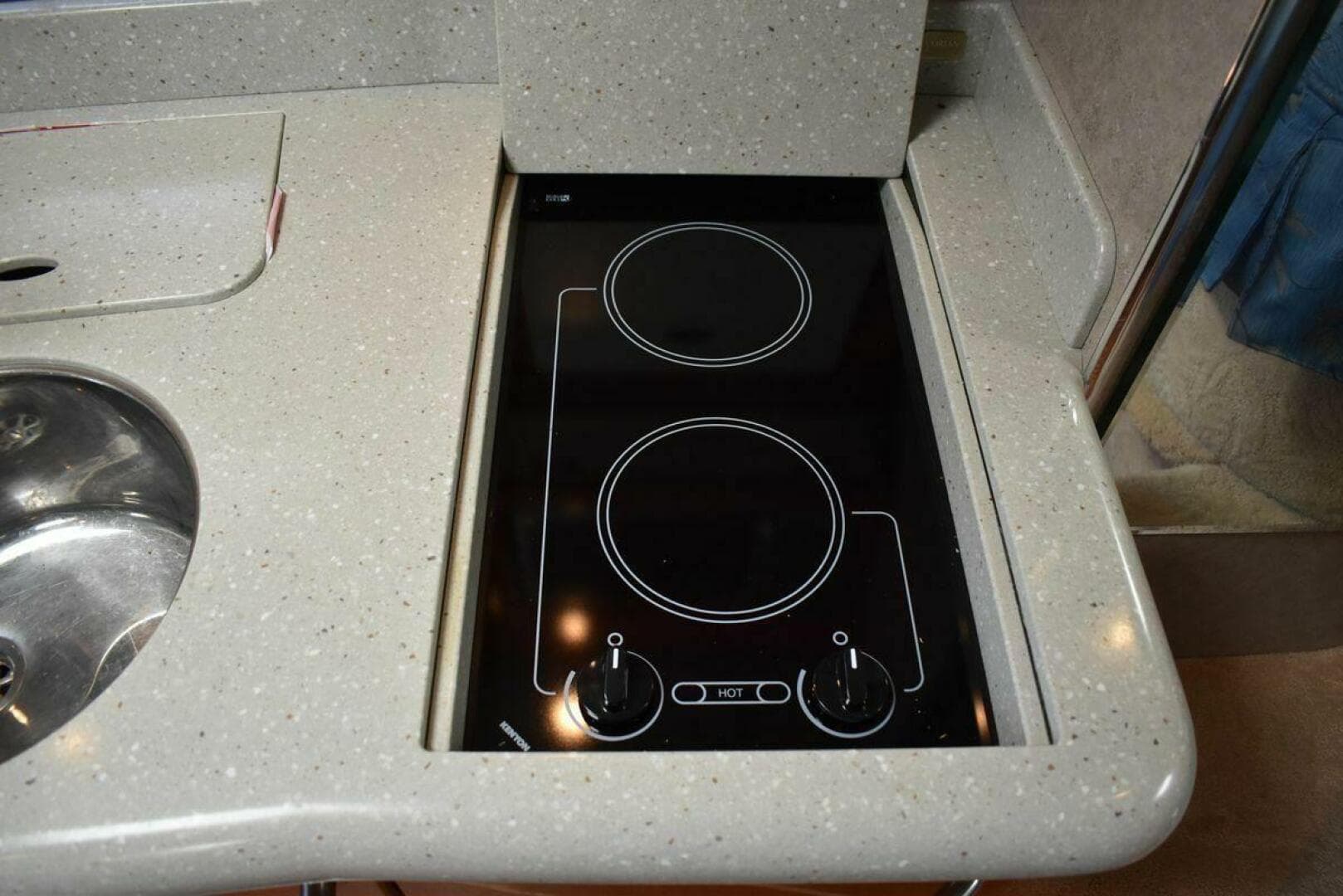 2005 Formula 37 Performance Cruiser — photo 40