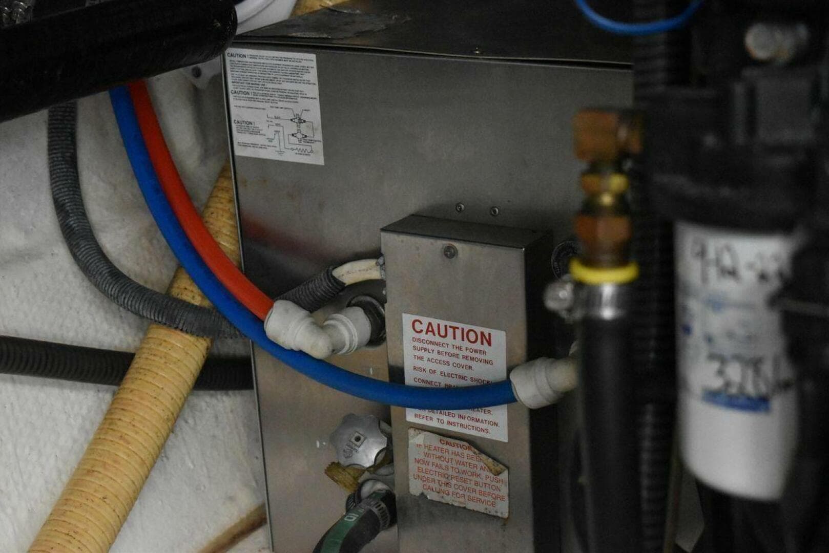 2005 Formula 37 Performance Cruiser — photo 54