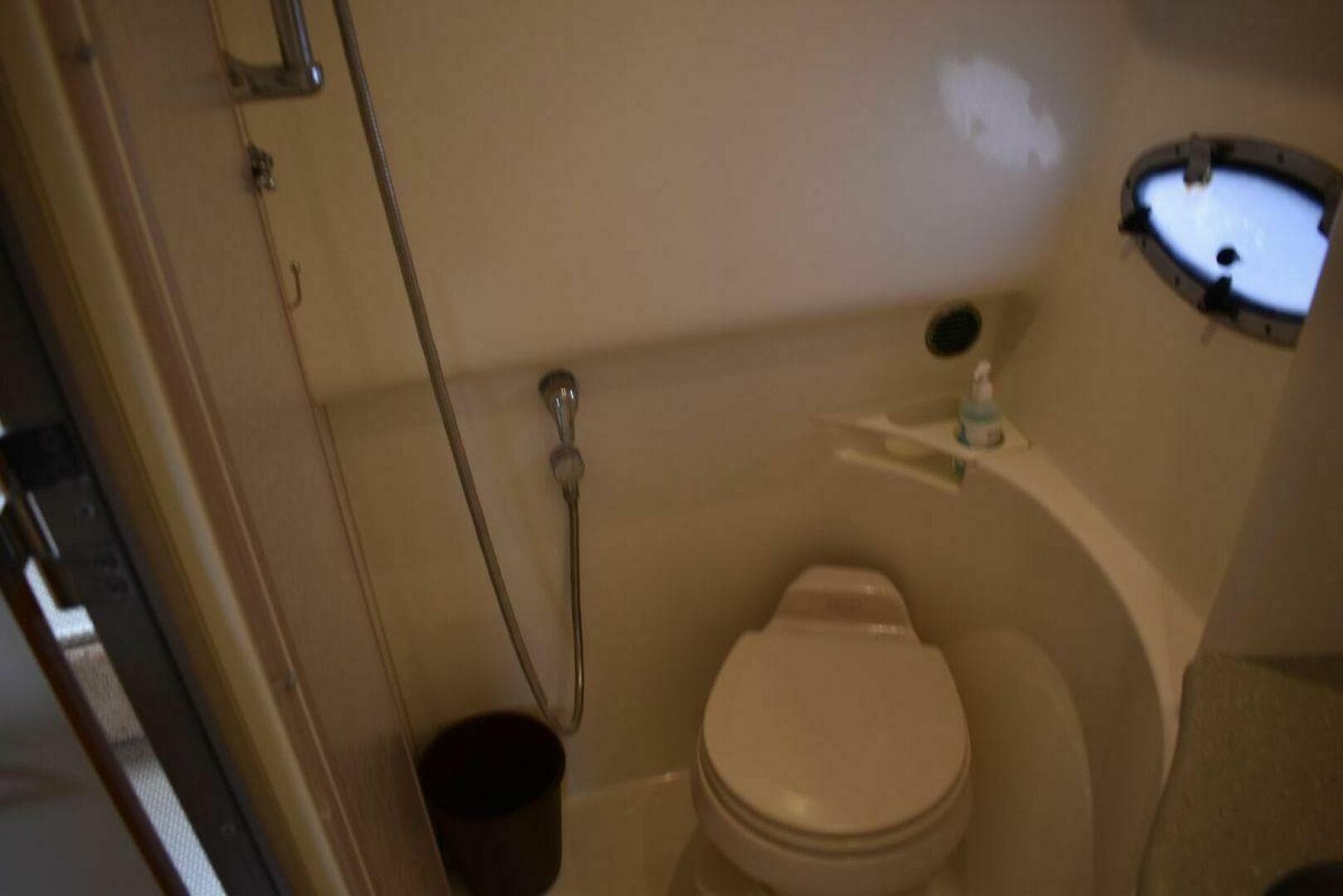 2005 Formula 37 Performance Cruiser — photo 34