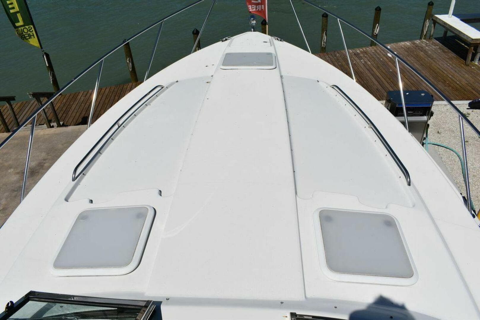 2005 Formula 37 Performance Cruiser — photo 23