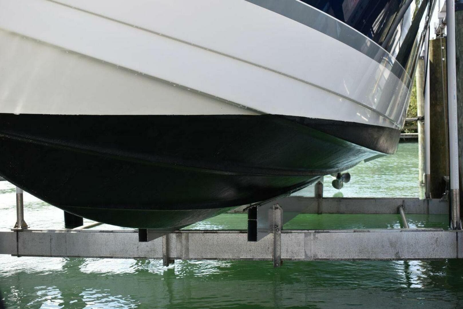 2005 Formula 37 Performance Cruiser — photo 60