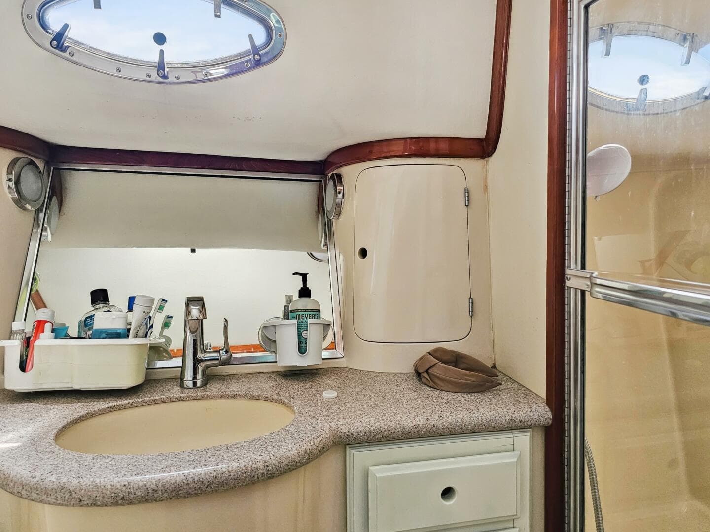 2001 Mediterranean 38 Convertible — photo 22