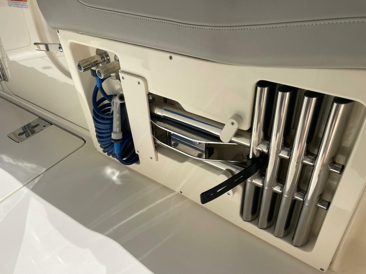 2020 Scout 355 LXF Center Console — photo 21