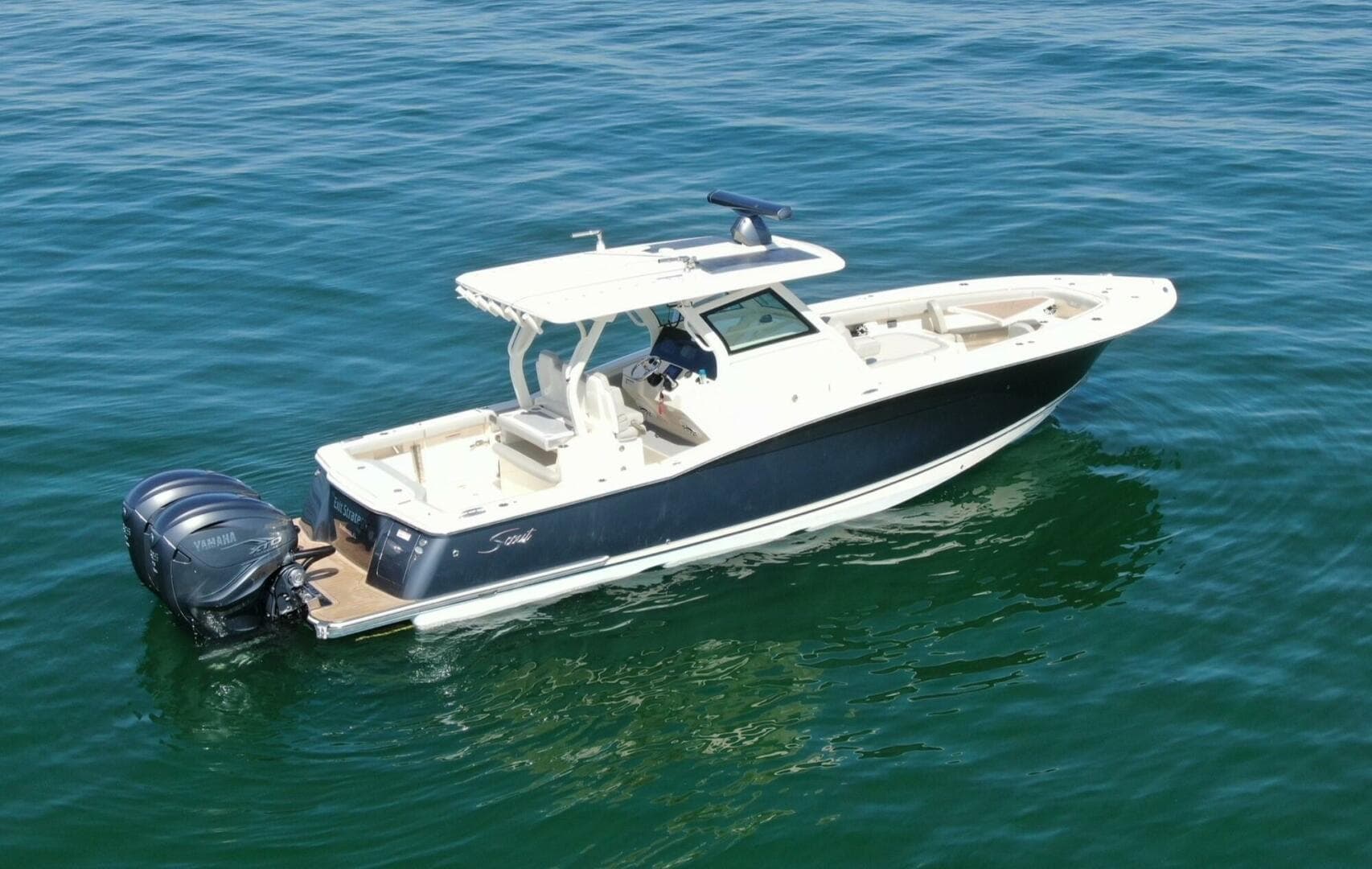 2020 Scout 355 LXF Center Console — photo 1