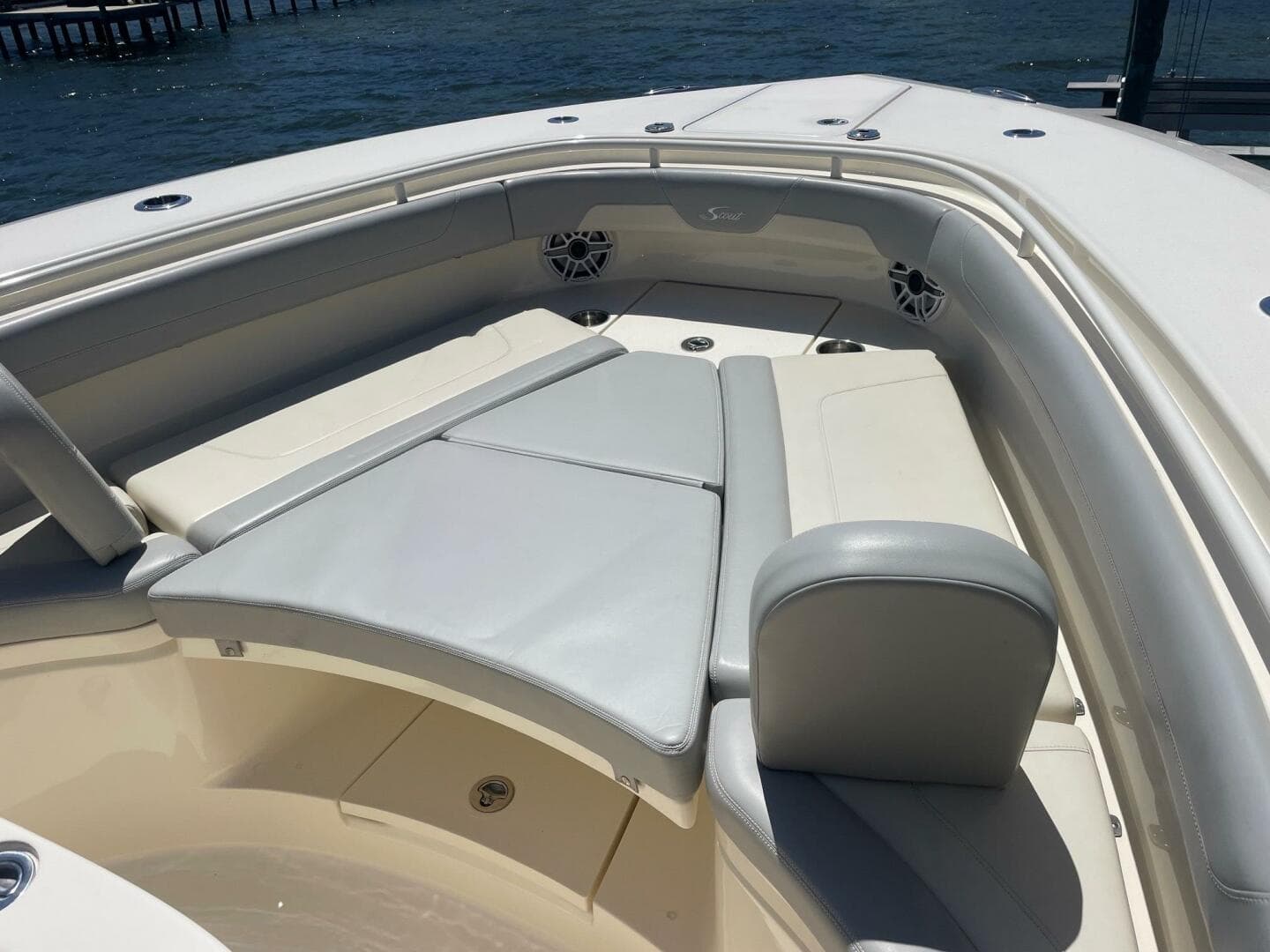 2020 Scout 355 LXF Center Console — photo 14